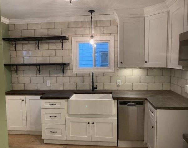 2638 Beulah Rd, Columbus, OH 43211-1011