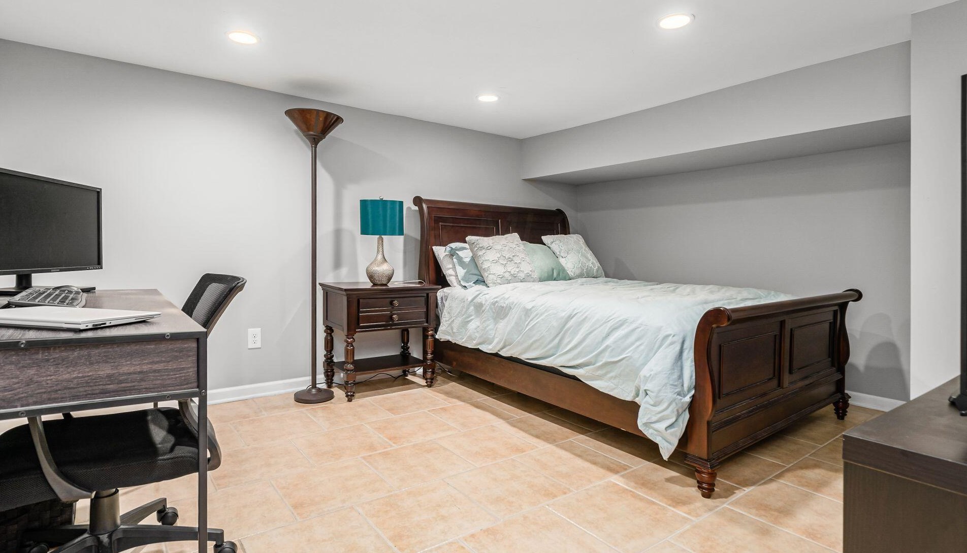 1785 Blvd, Columbus OH 43212-1641 exterior