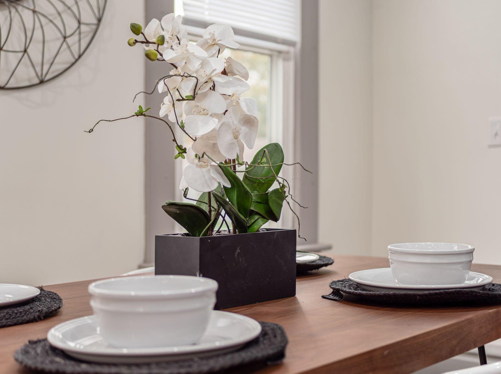 825 Champion Ave, Columbus OH  43206-1509 exterior