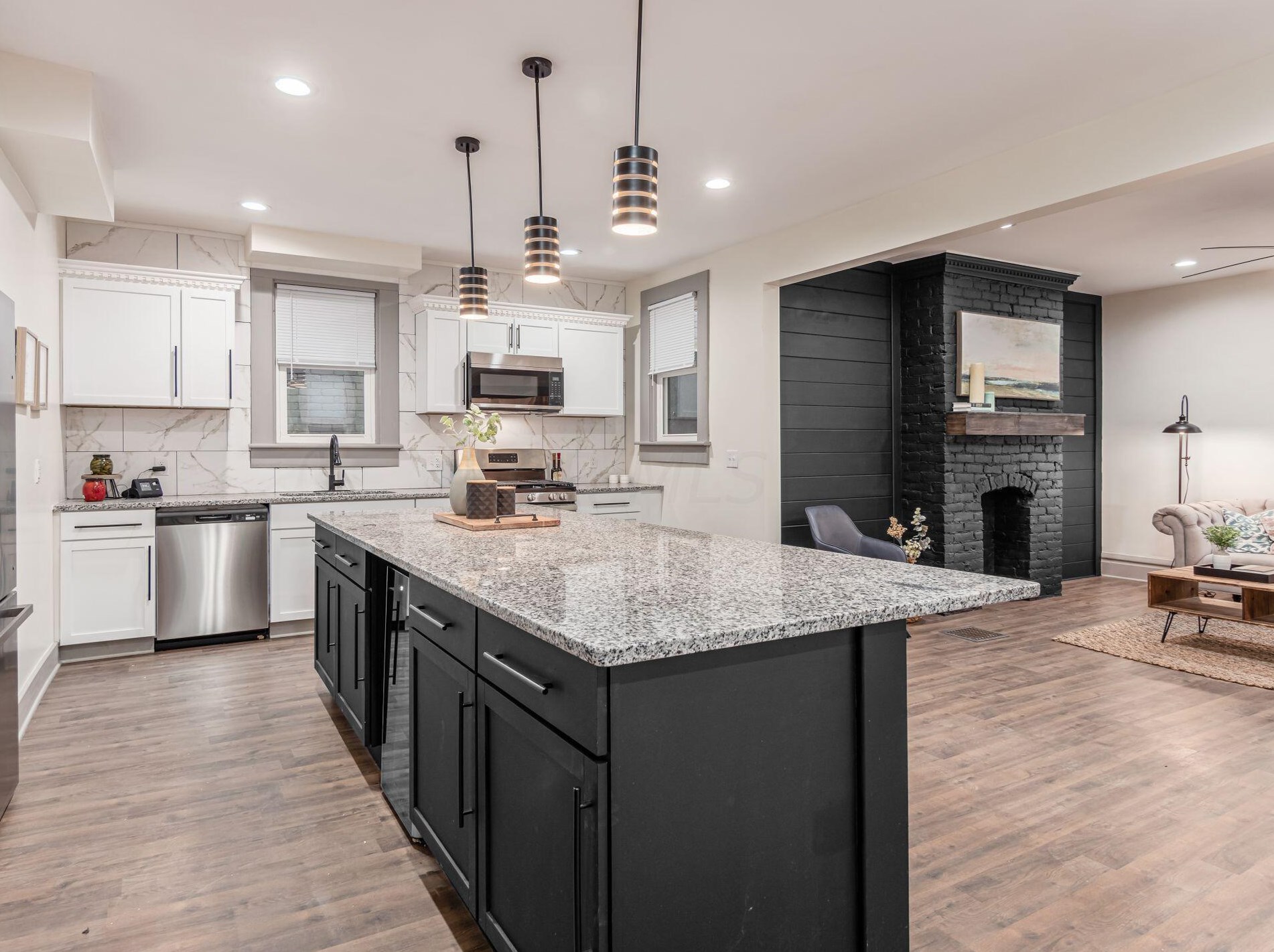 825 Champion Ave, Columbus OH  43206-1509 exterior