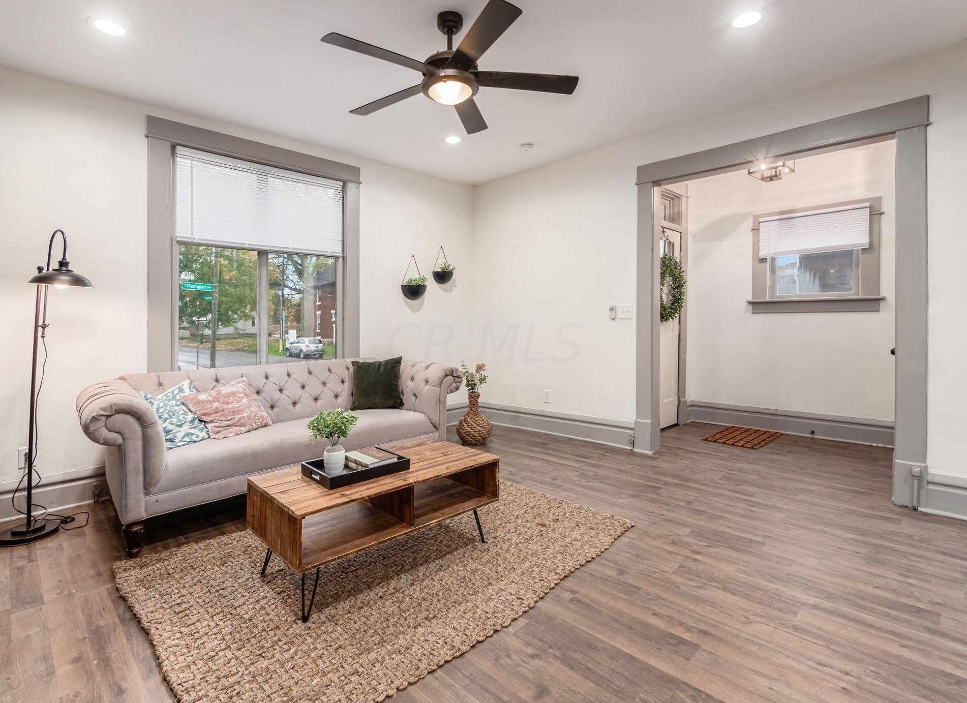 825 Champion Ave, Columbus OH  43206-1509 exterior