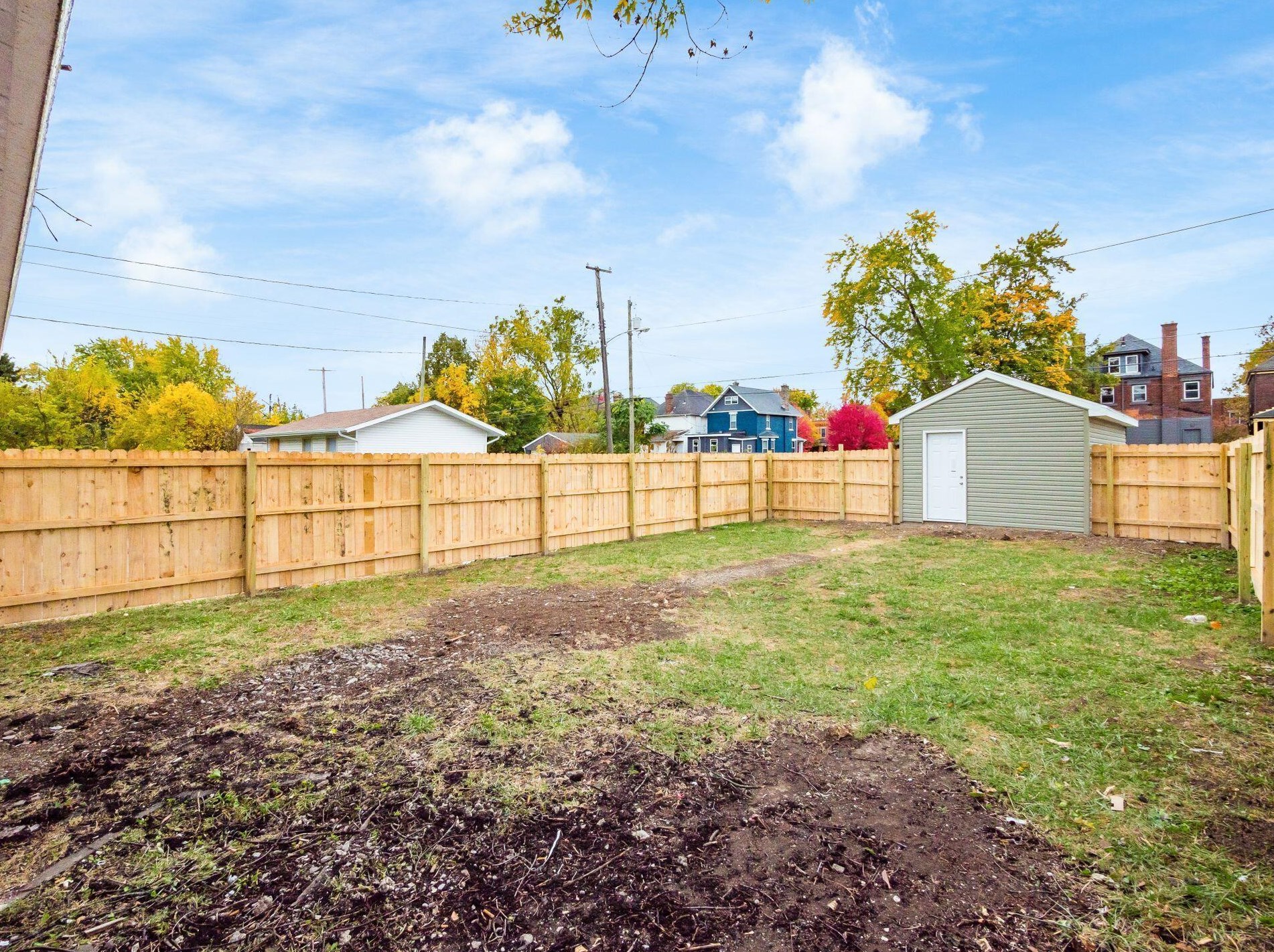 825 Champion Ave, Columbus OH  43206-1509 exterior