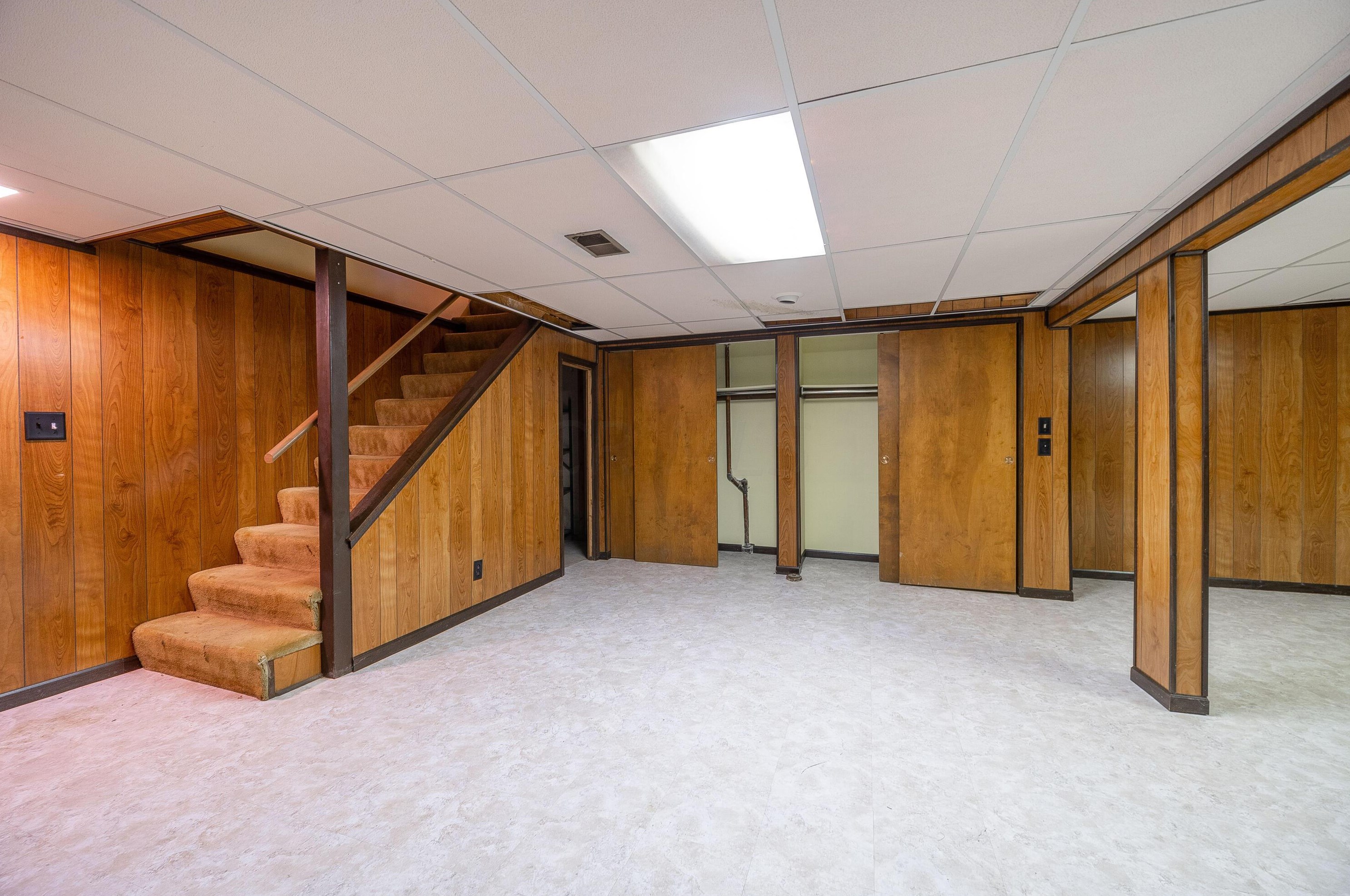 1815 Kenwick Rd, Columbus OH 43209-2573 exterior