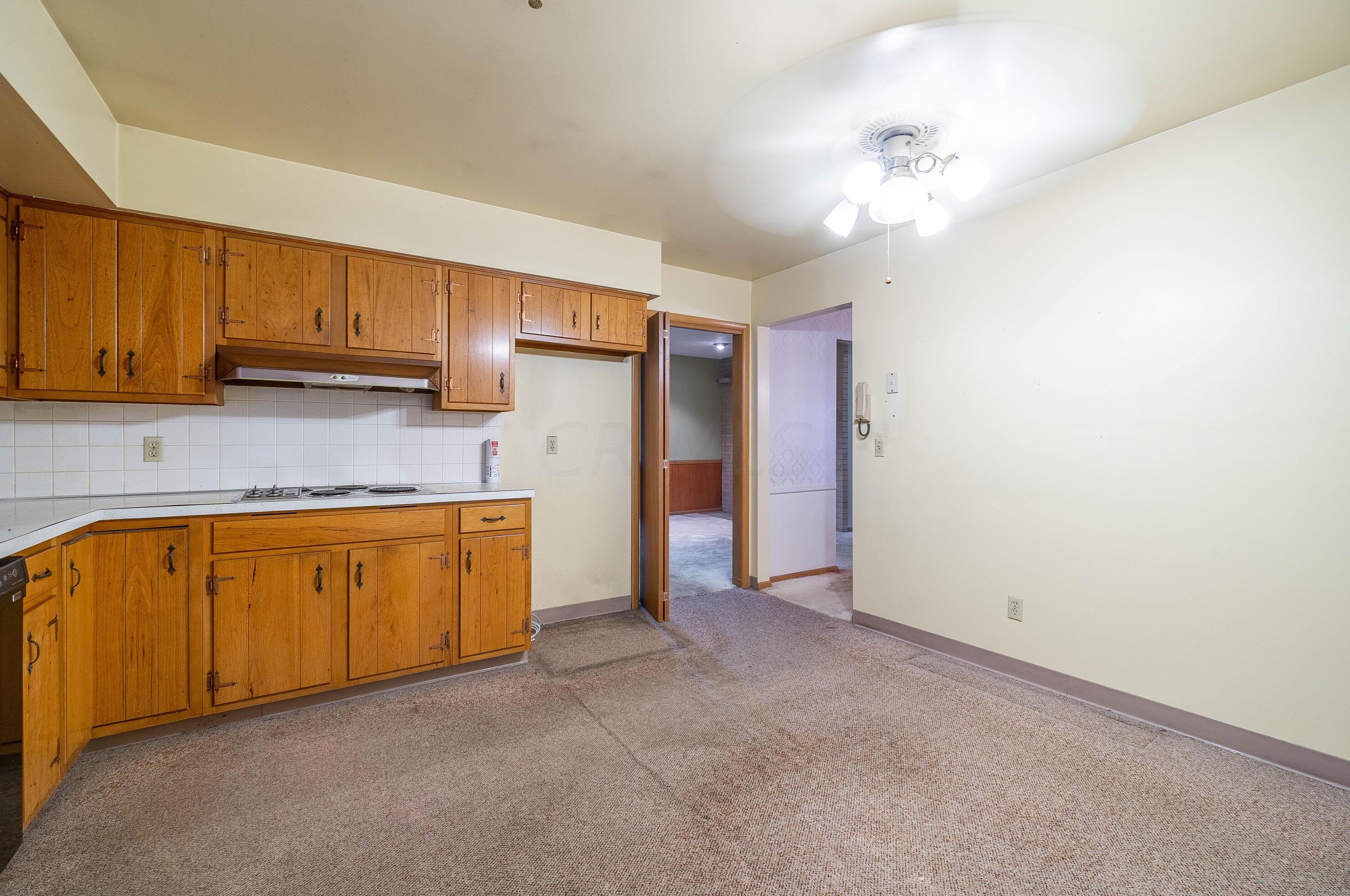 1815 Kenwick Rd, Columbus OH 43209-2573 exterior