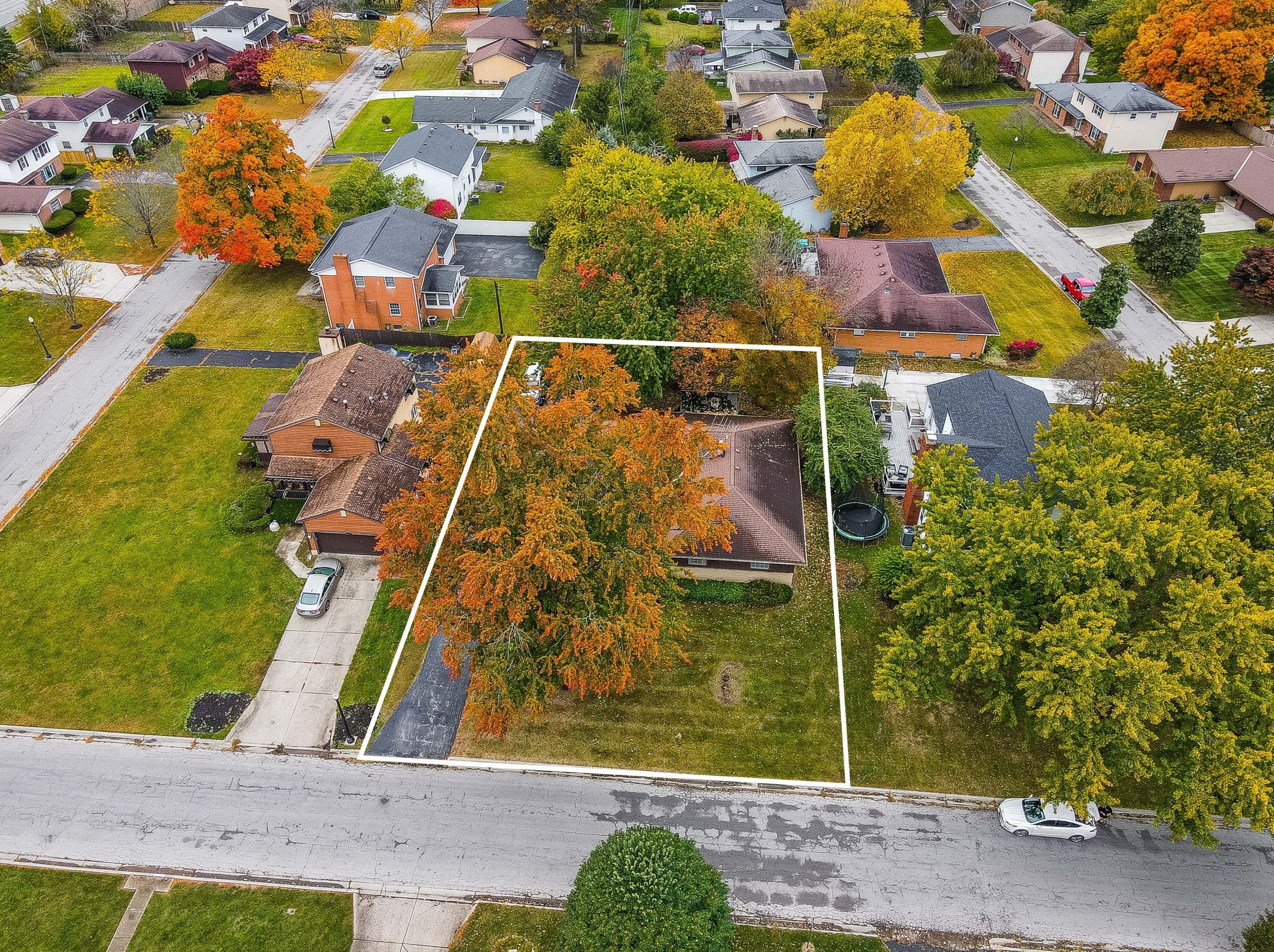 1815 Kenwick Rd, Columbus OH 43209-2573 exterior