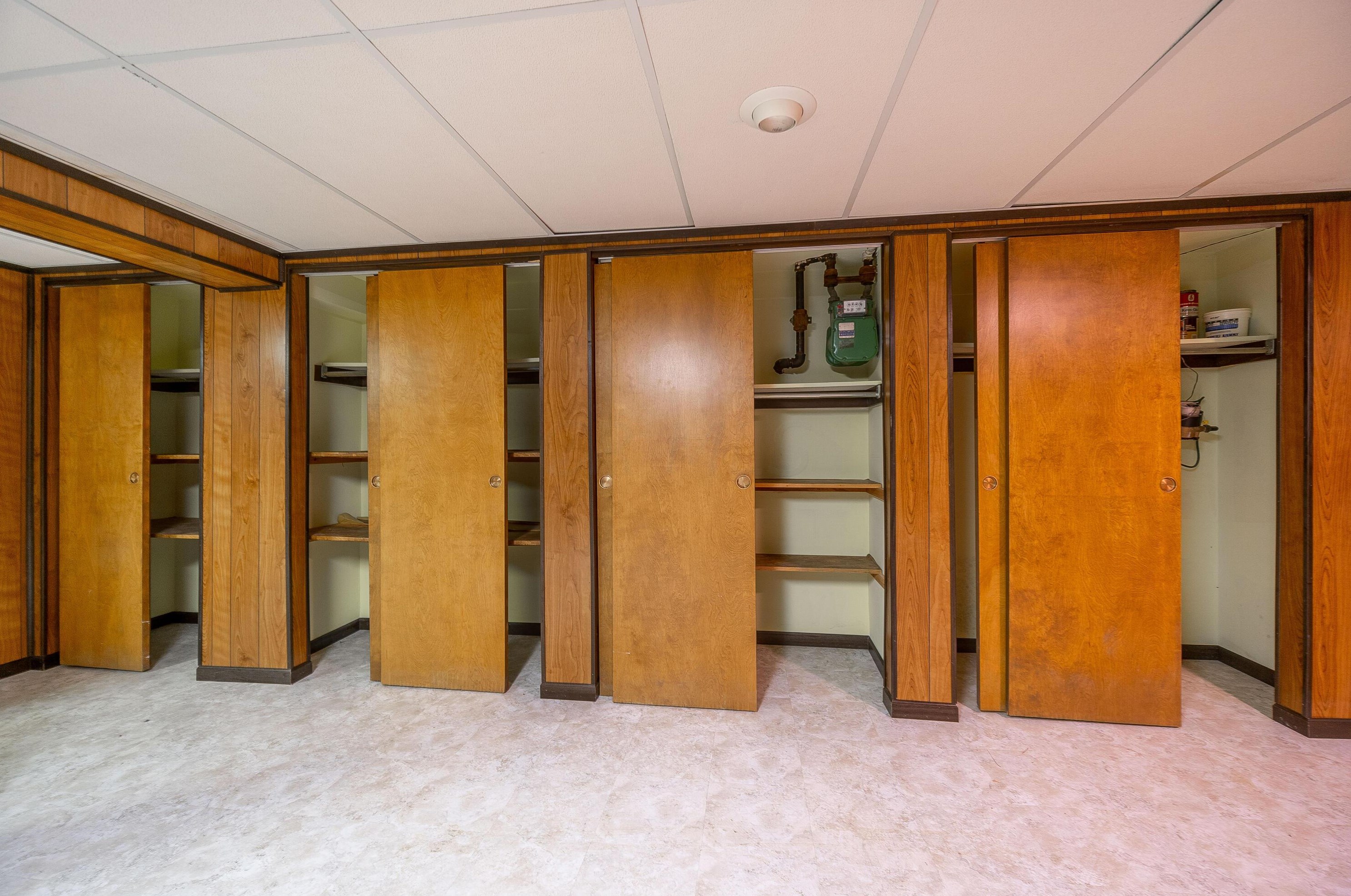 1815 Kenwick Rd, Columbus OH 43209-2573 exterior