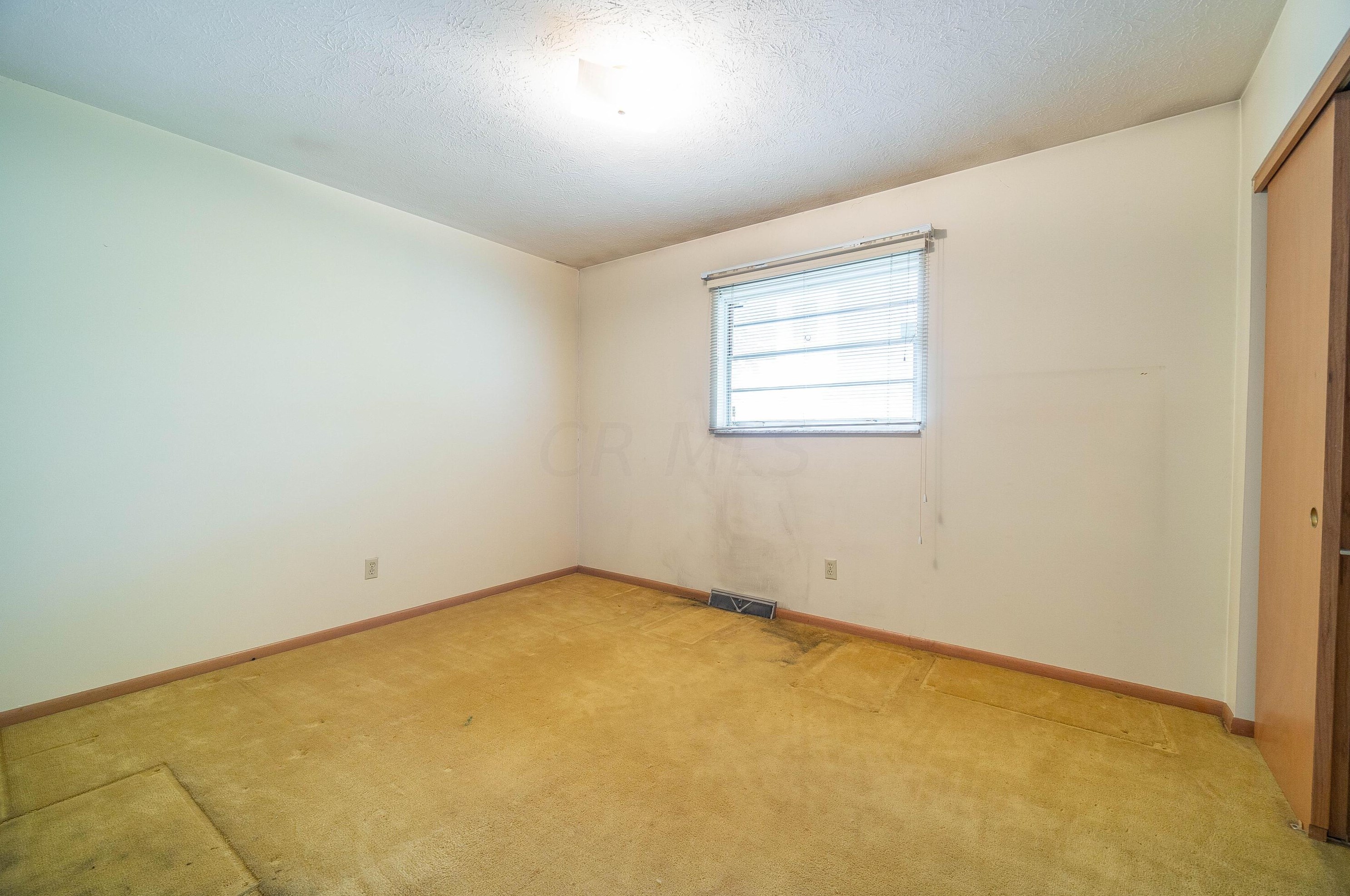 1815 Kenwick Rd, Columbus OH 43209-2573 exterior