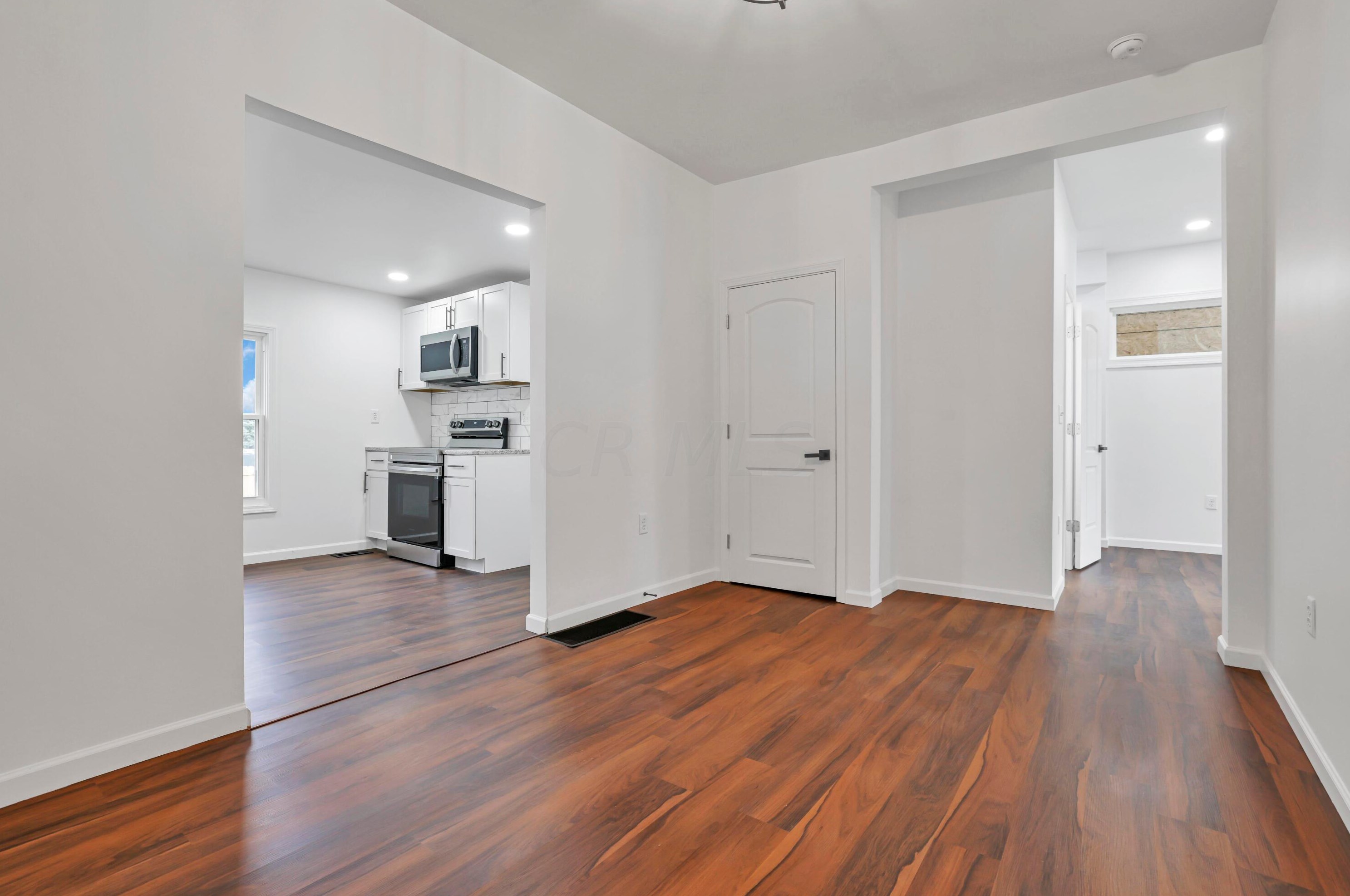 320 Central Ave, Columbus OH  43223-1353 exterior