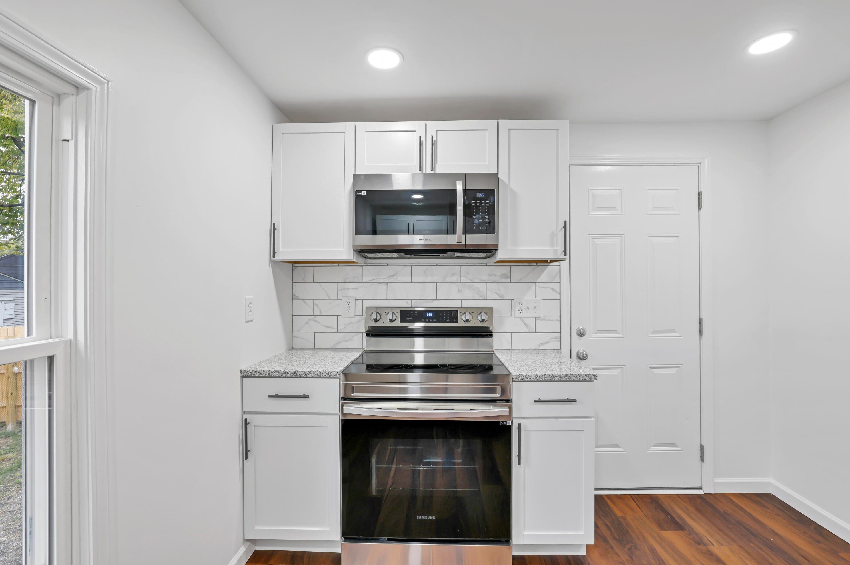 320 Central Ave, Columbus OH  43223-1353 exterior