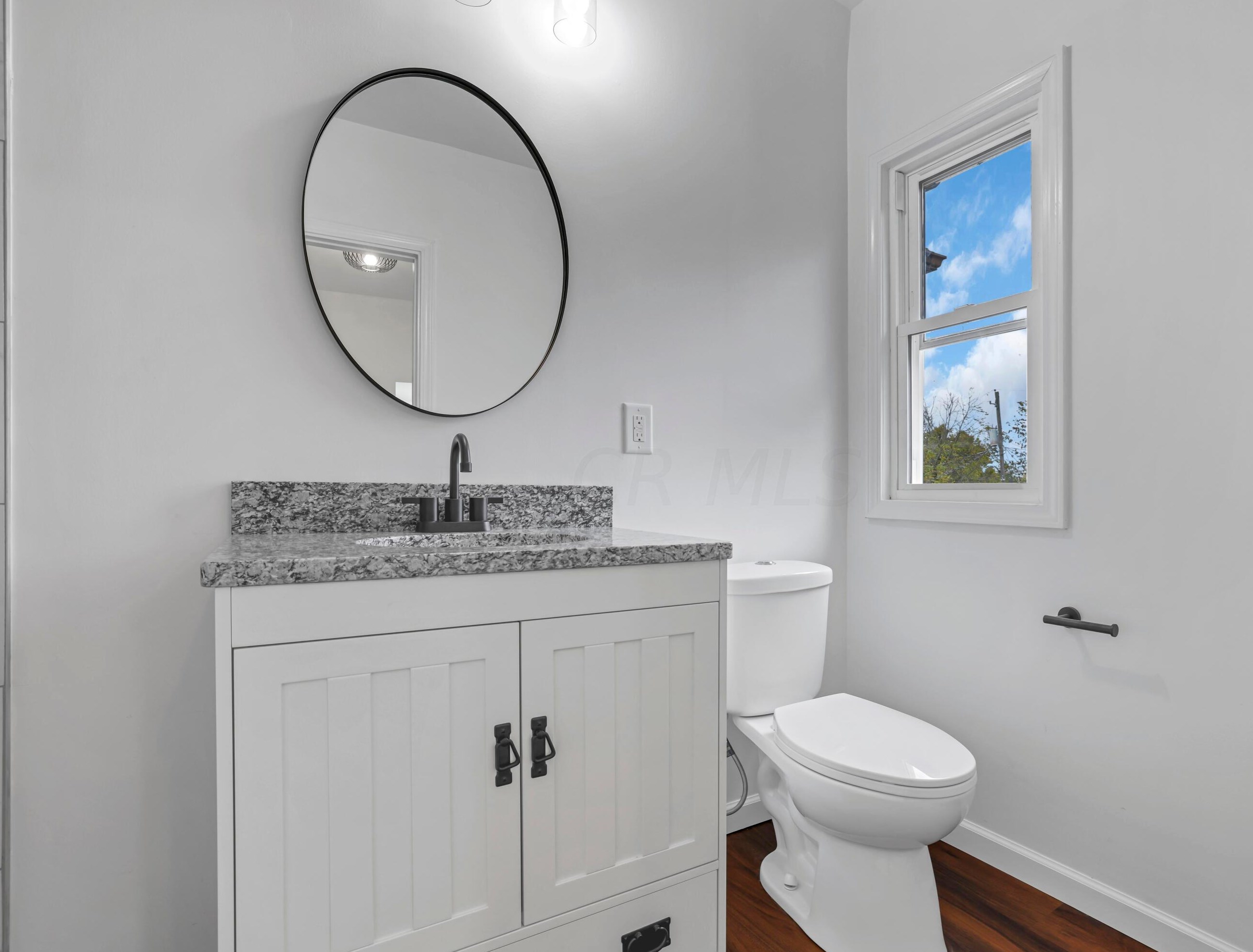 320 Central Ave, Columbus OH  43223-1353 exterior