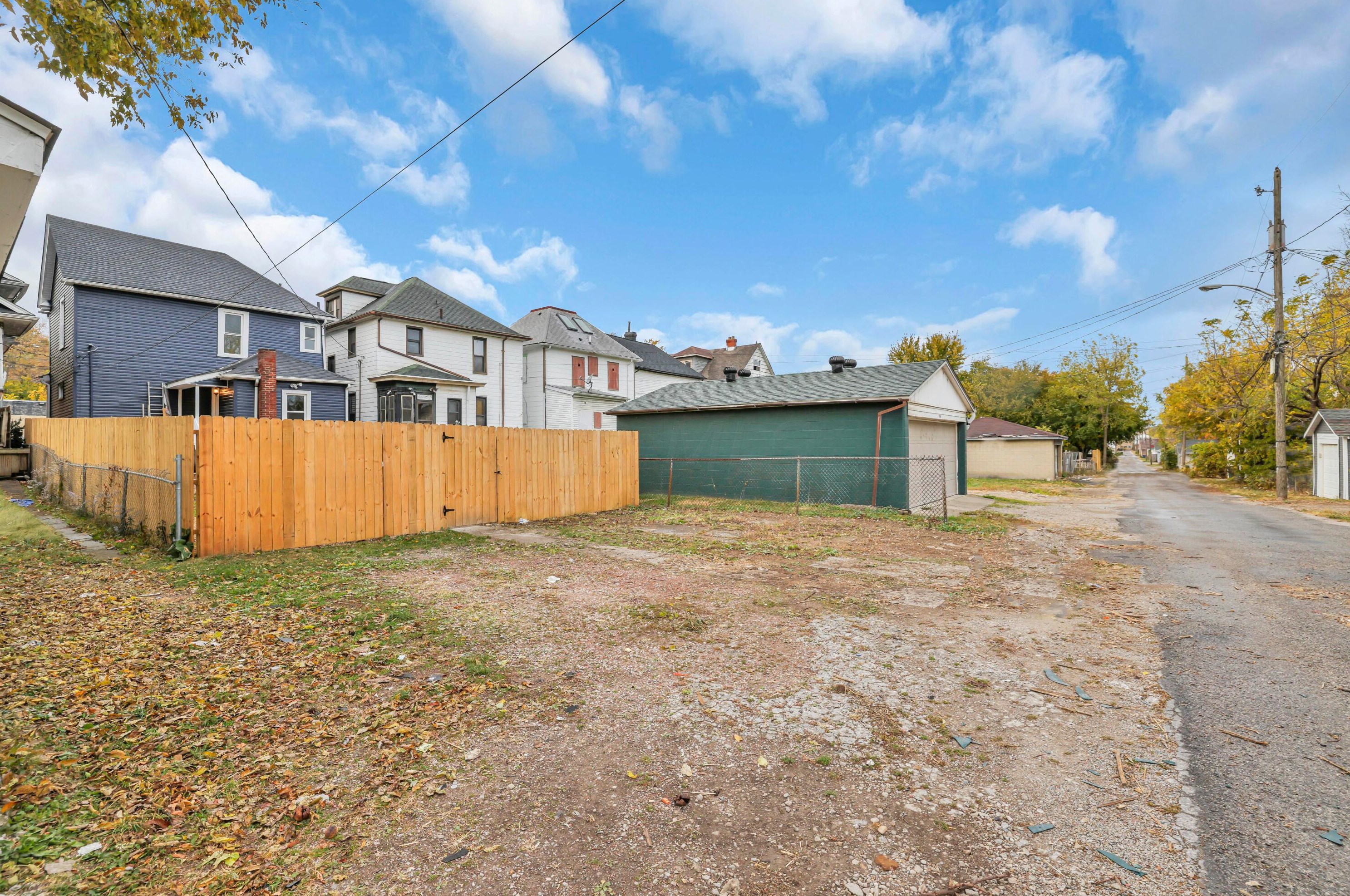 320 Central Ave, Columbus OH  43223-1353 exterior