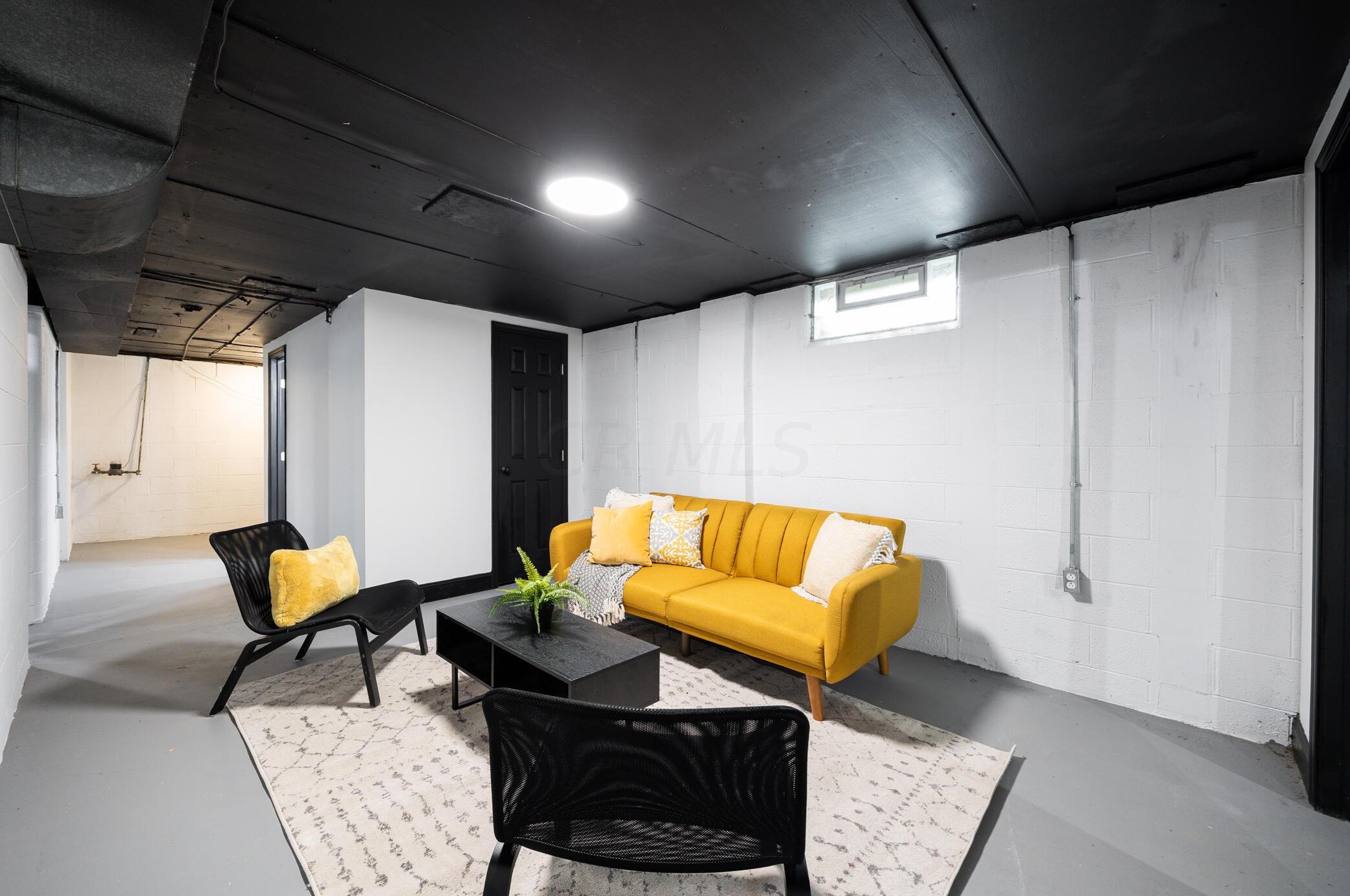 924 James Rd, Columbus OH  43227-1070 exterior