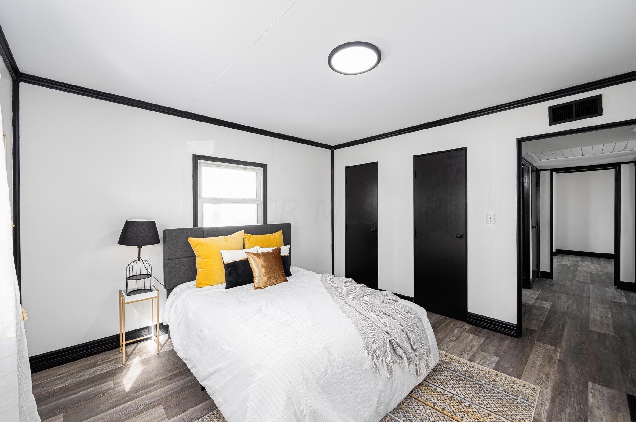 924 James Rd, Columbus OH  43227-1070 exterior