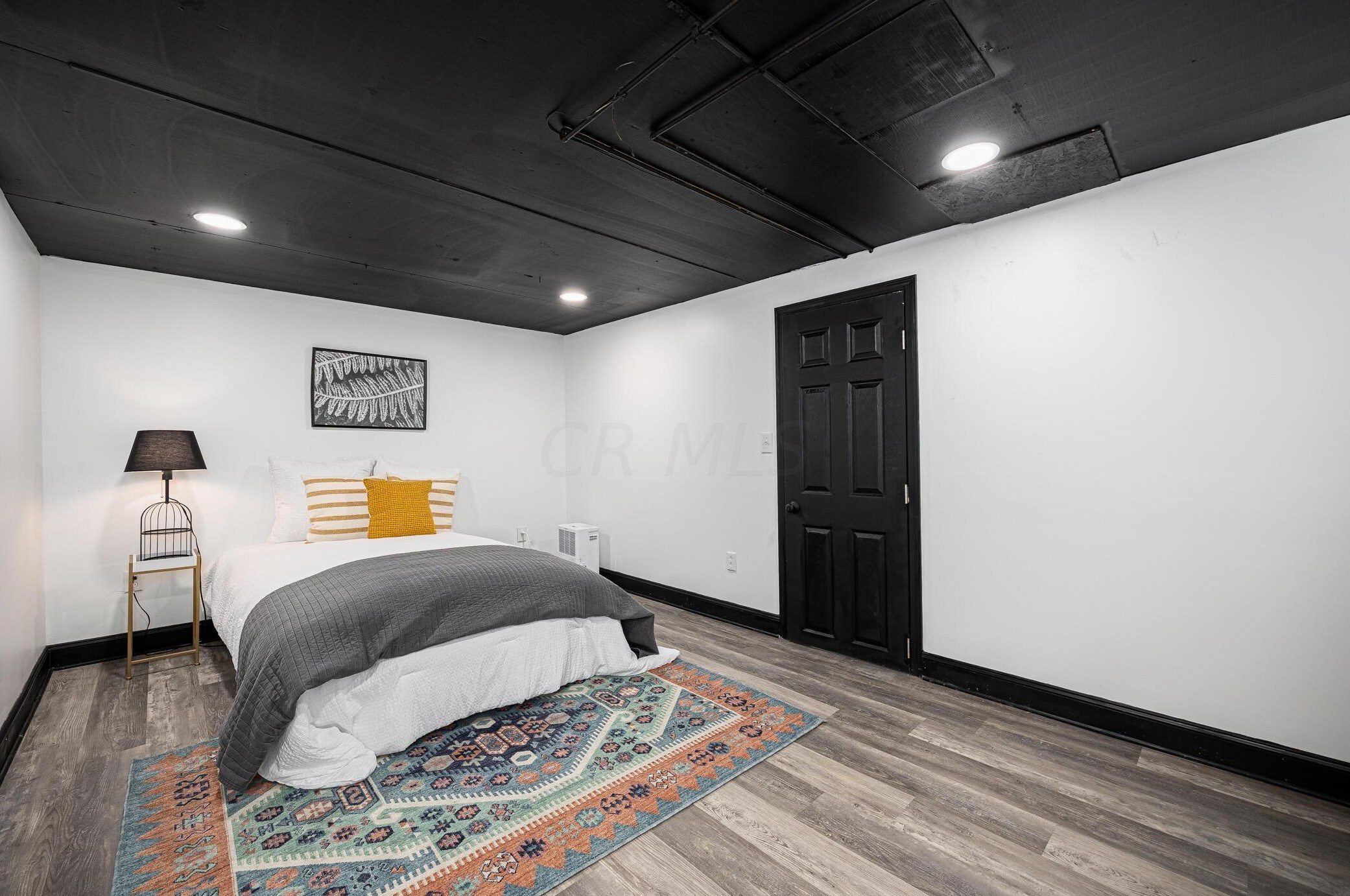 924 James Rd, Columbus OH  43227-1070 exterior