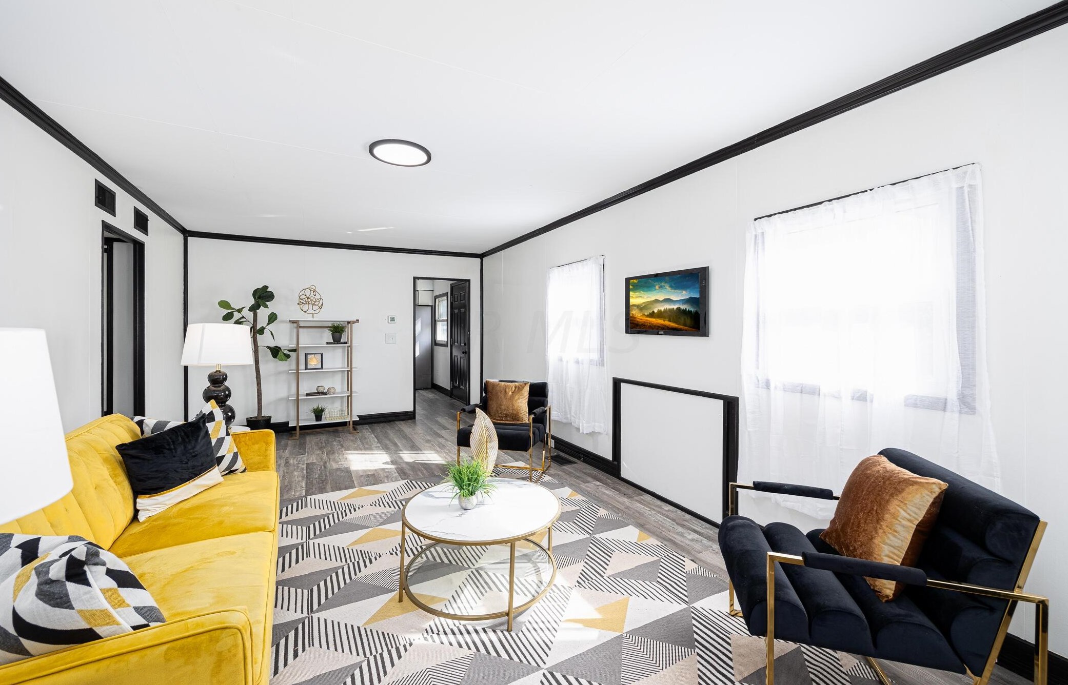 924 James Rd, Columbus OH  43227-1070 exterior