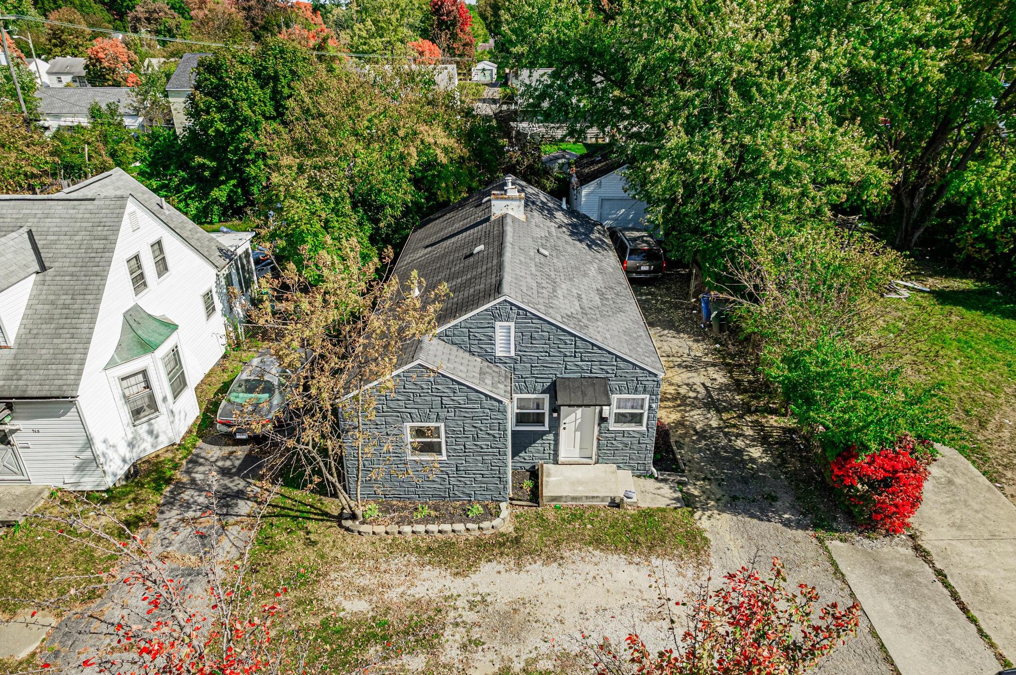 924 James Rd, Columbus OH  43227-1070 exterior