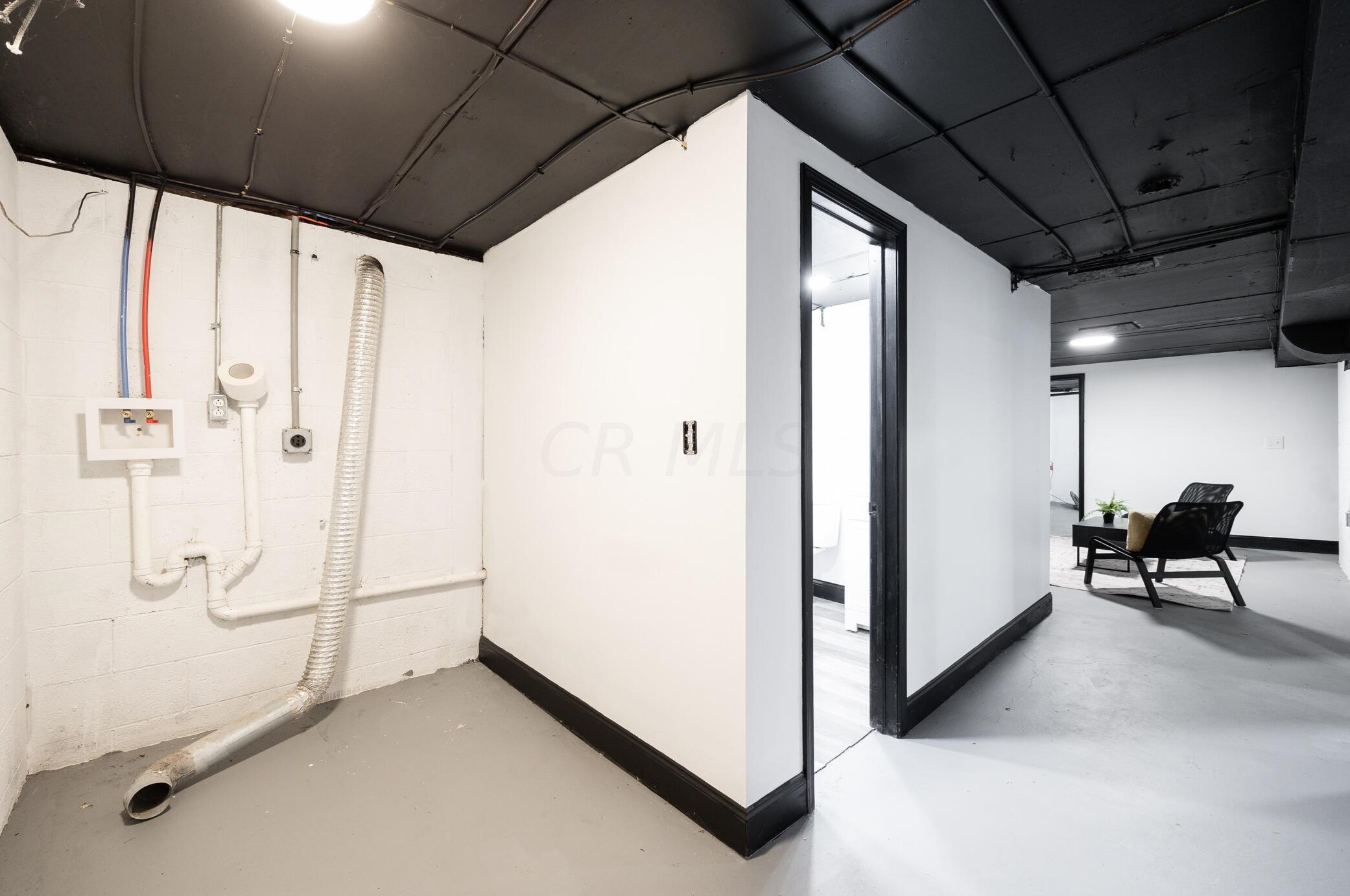 924 James Rd, Columbus OH  43227-1070 exterior