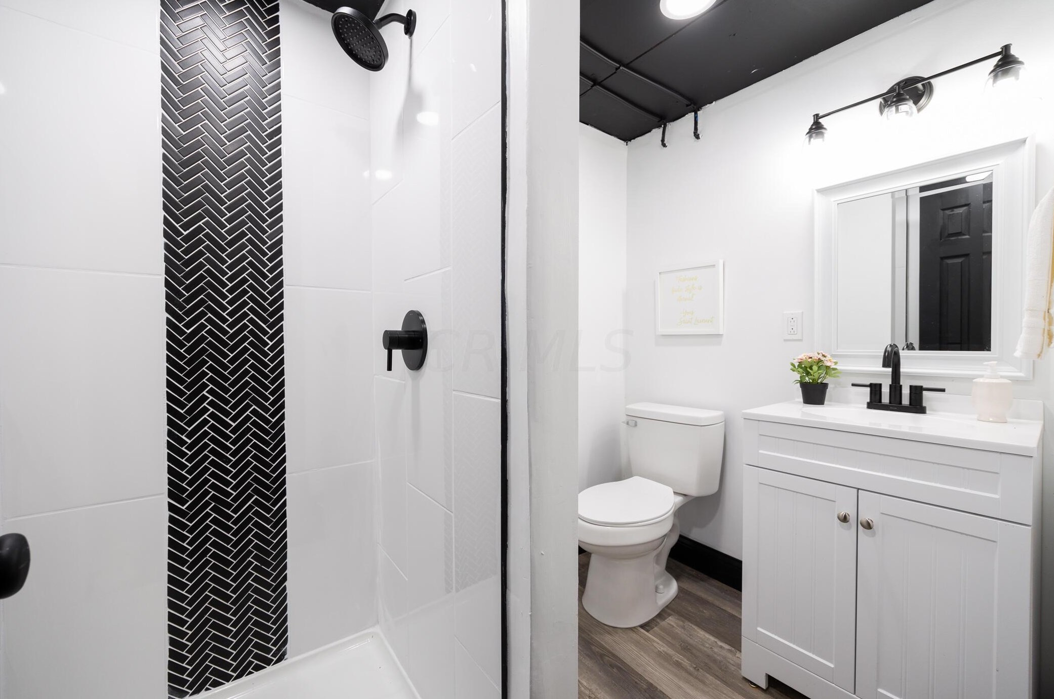 924 James Rd, Columbus OH  43227-1070 exterior