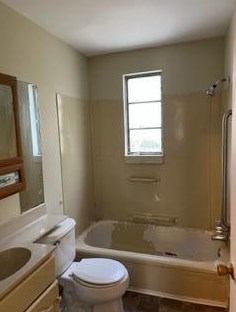 58 Collingwood Ave, Columbus OH 43213-1713 exterior