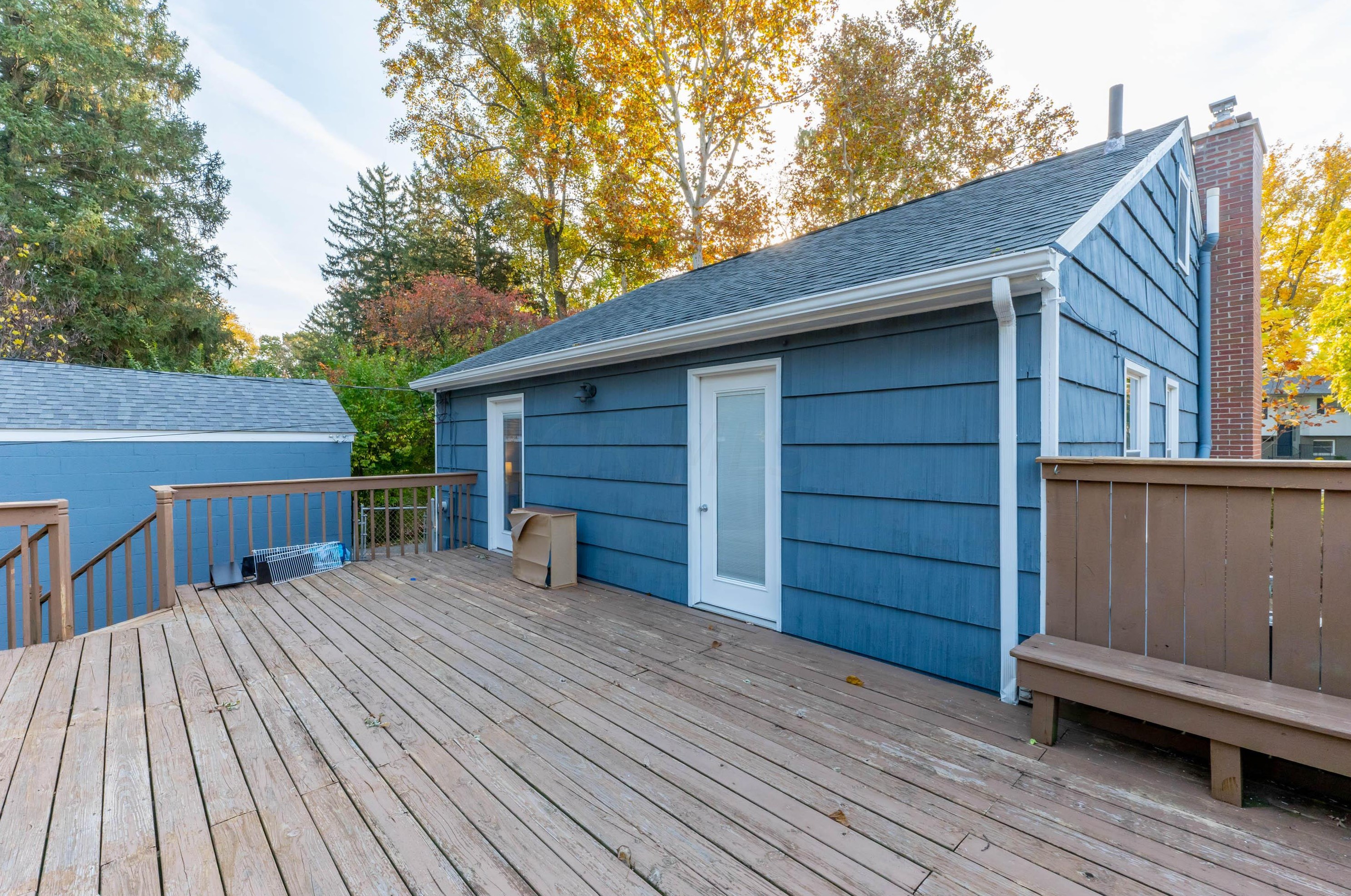 330 Cyn Dr, Columbus OH 43214-3136 exterior