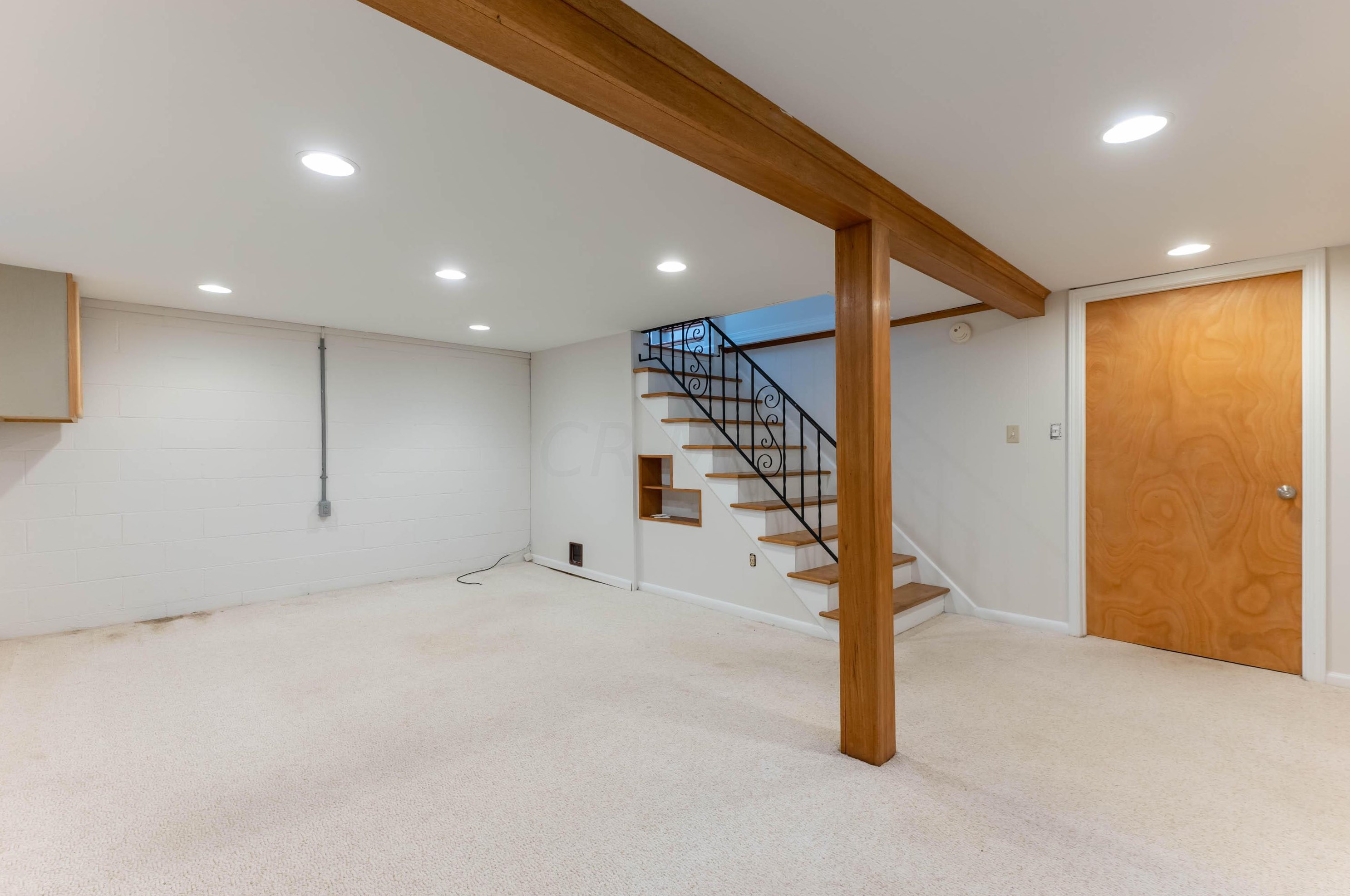 330 Cyn Dr, Columbus OH 43214-3136 exterior