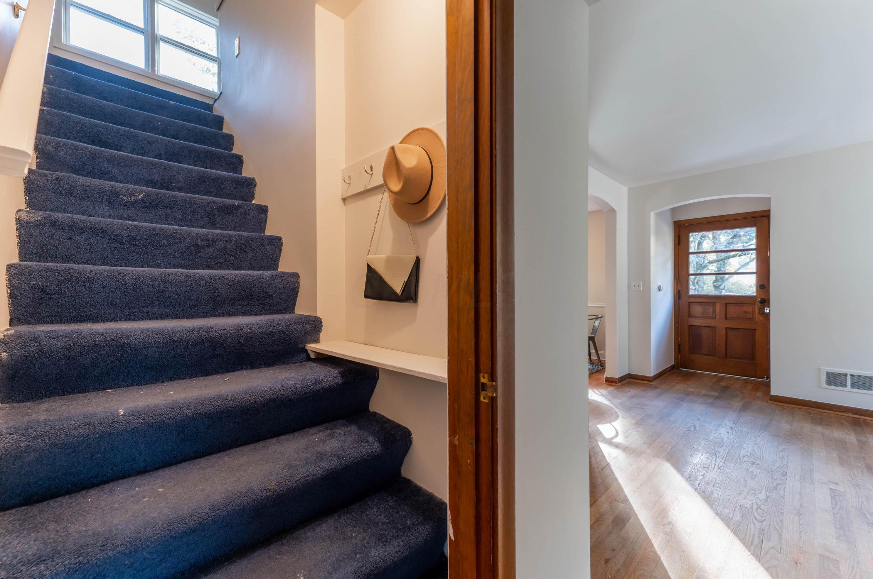 330 Cyn Dr, Columbus OH 43214-3136 exterior