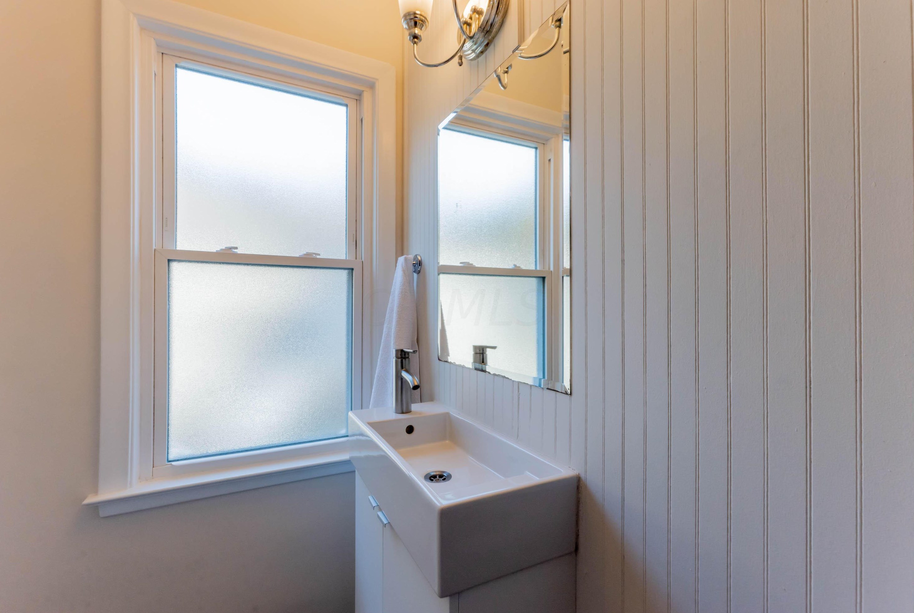 330 Cyn Dr, Columbus OH 43214-3136 exterior