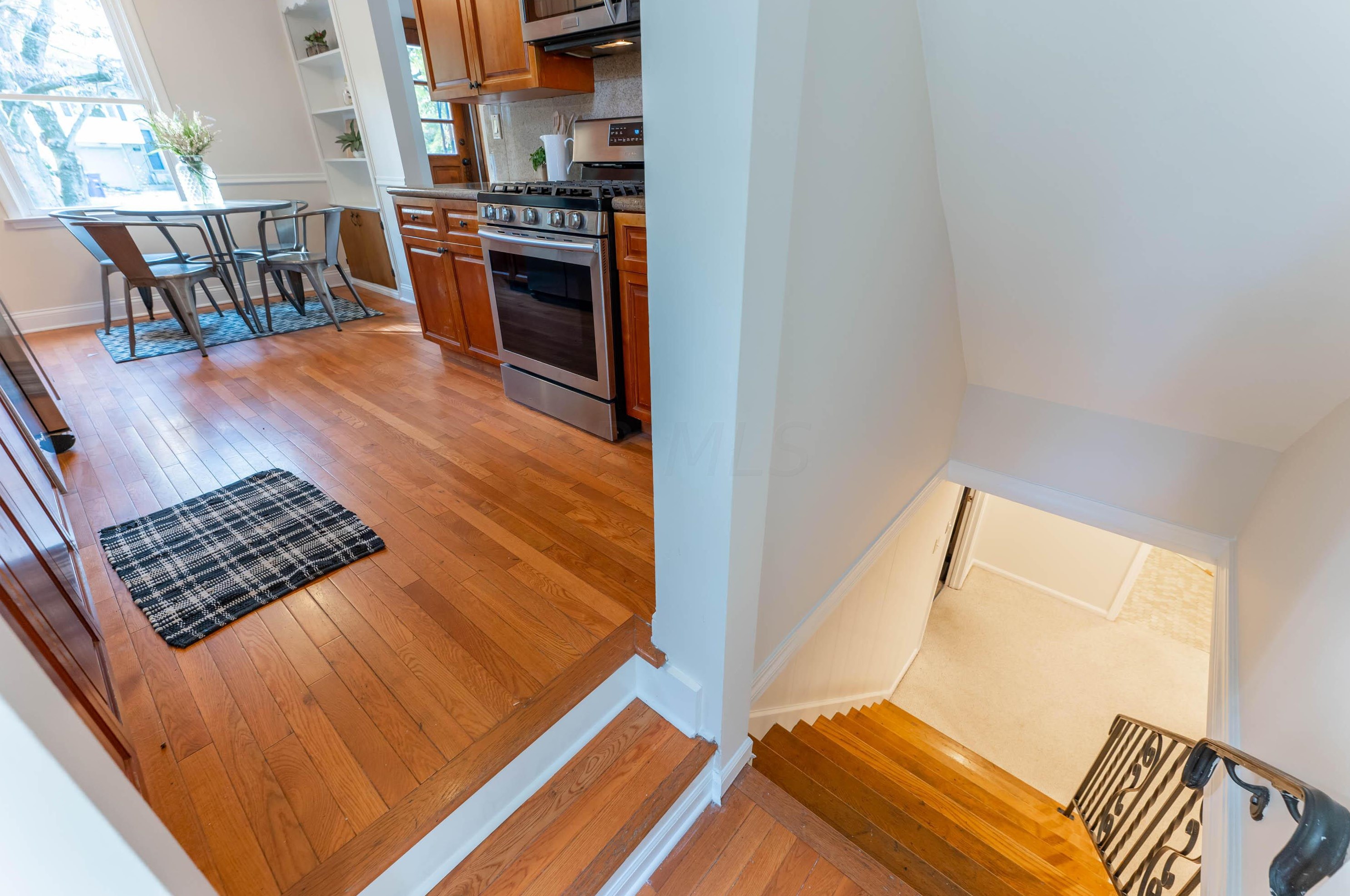 330 Cyn Dr, Columbus OH 43214-3136 exterior