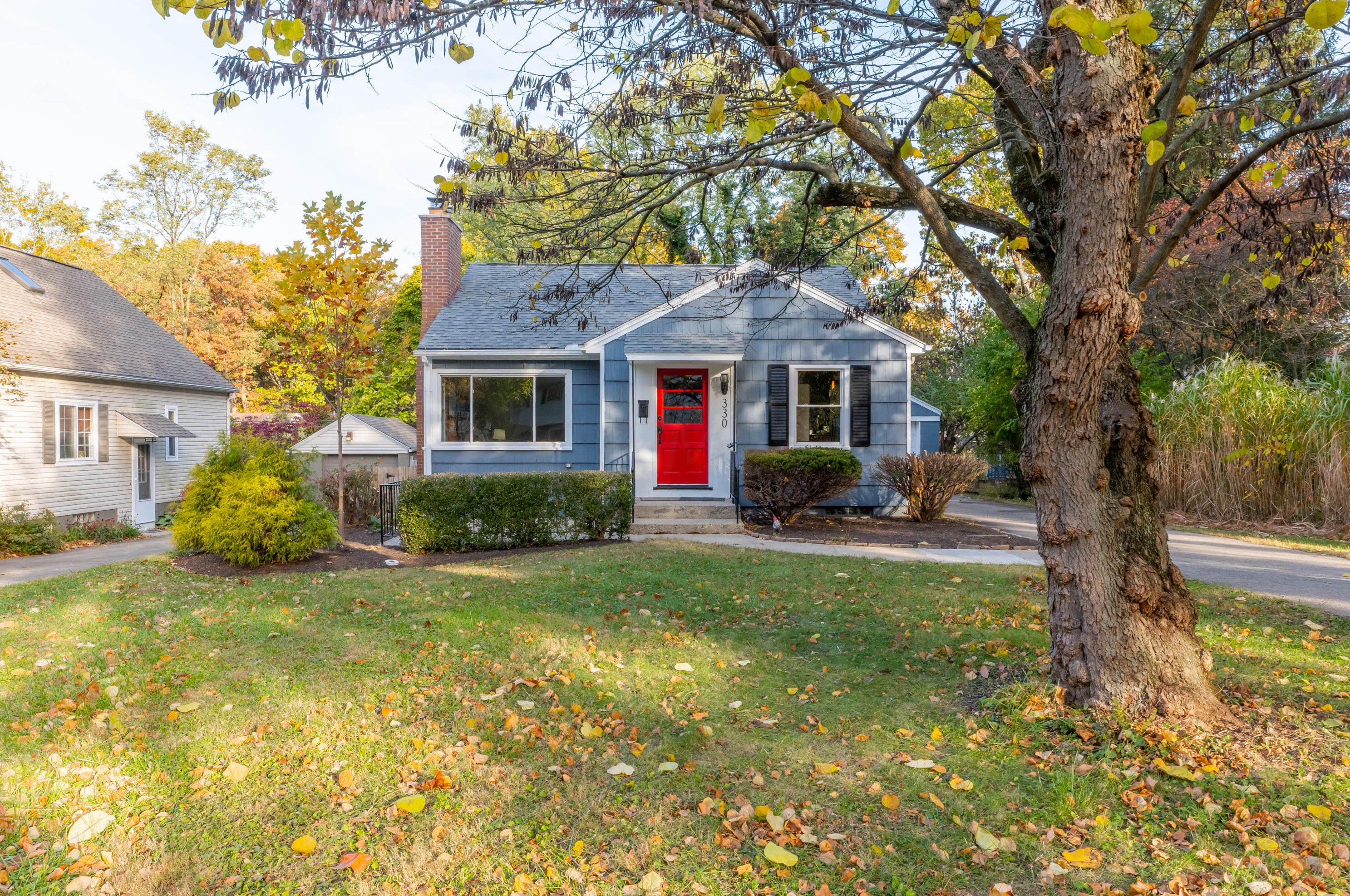330 Canyon Dr, Columbus, OH 43214-3104