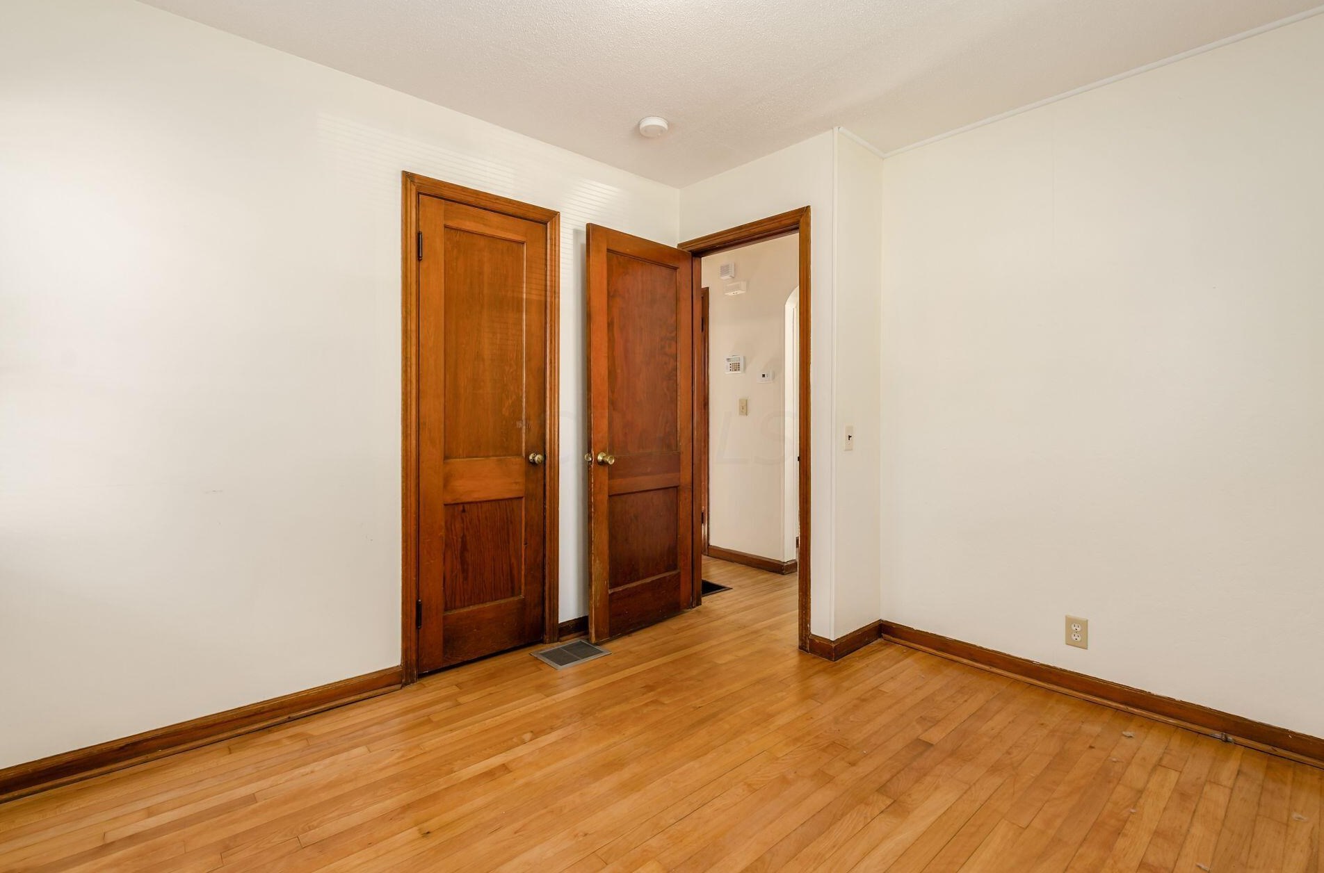 265 Chase Rd, Columbus OH 43214-1104 exterior