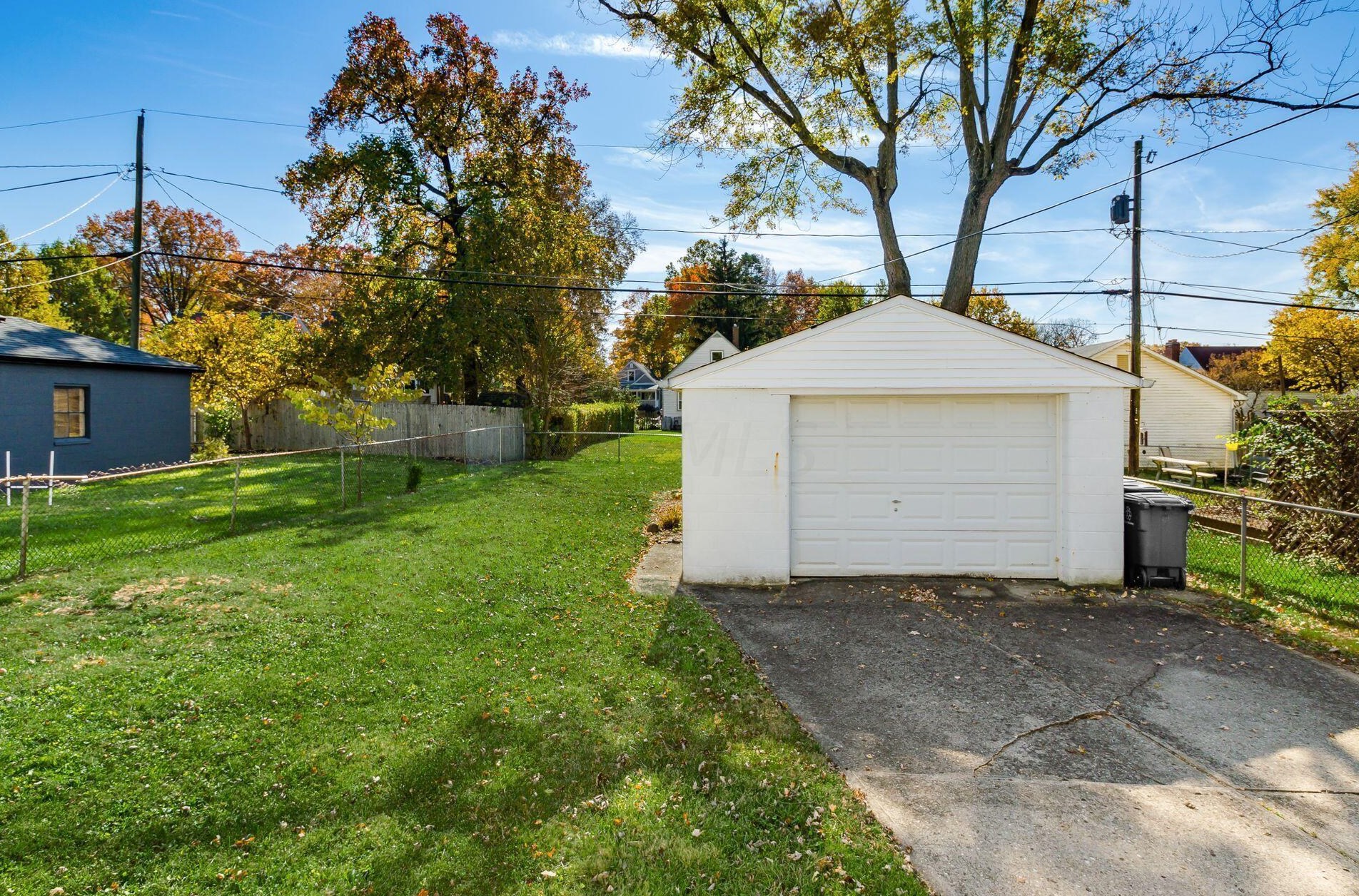 265 Chase Rd, Columbus OH 43214-1104 exterior