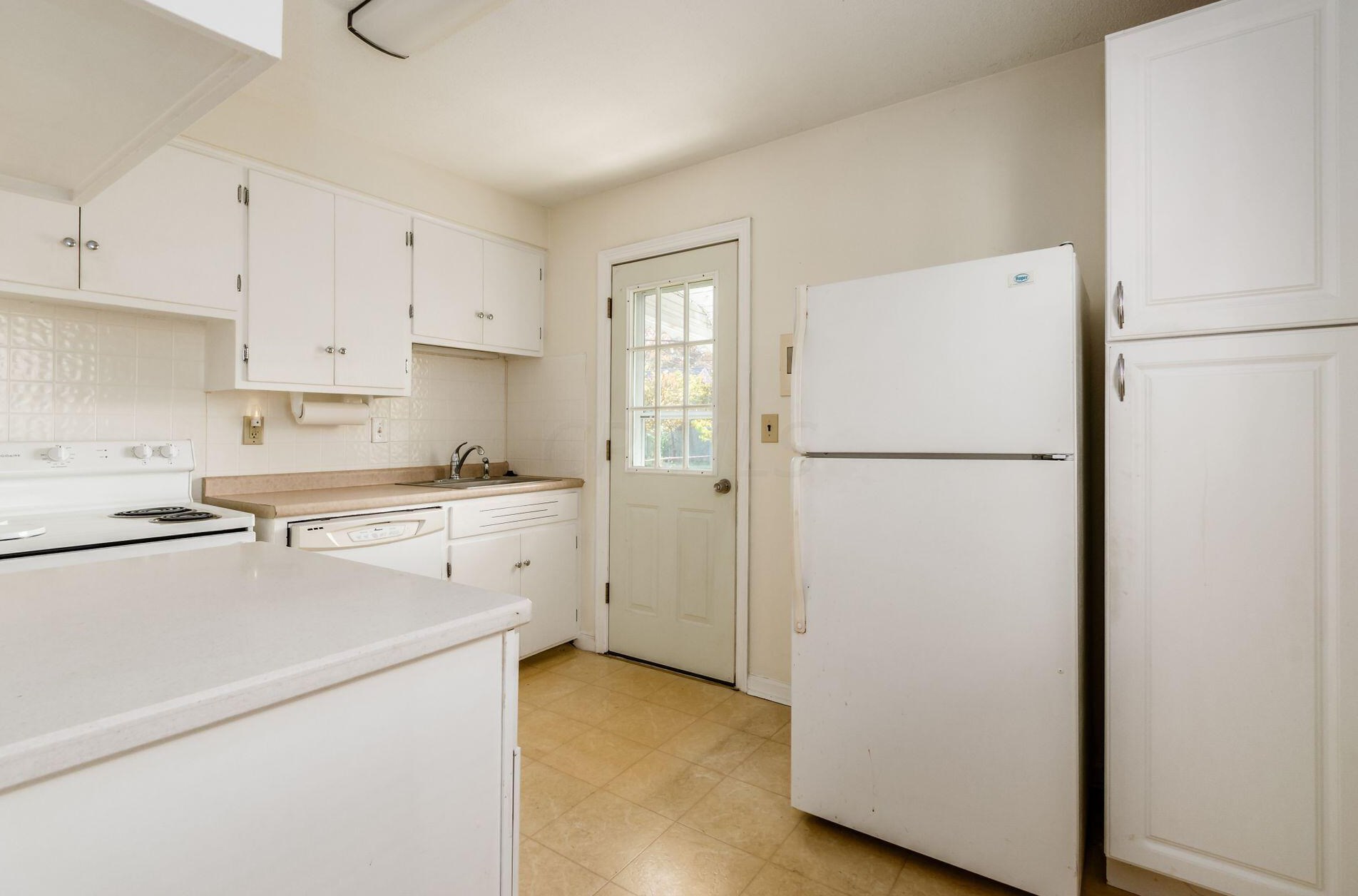 265 Chase Rd, Columbus OH 43214-1104 exterior