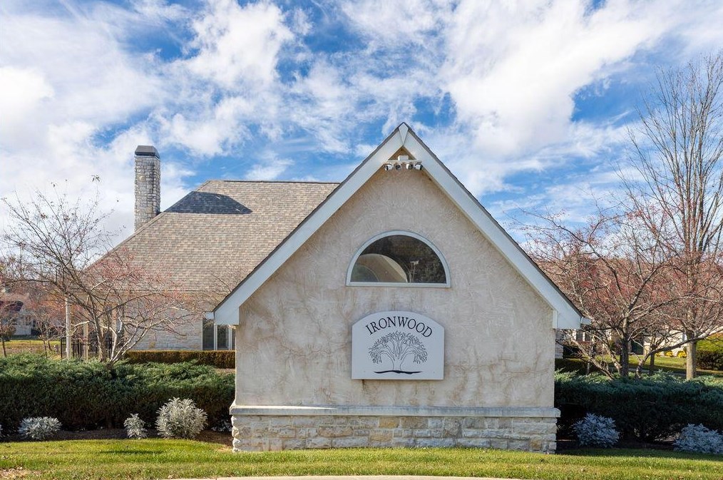 5142 Iron Ore Ln, Columbus OH  43213-7615 exterior