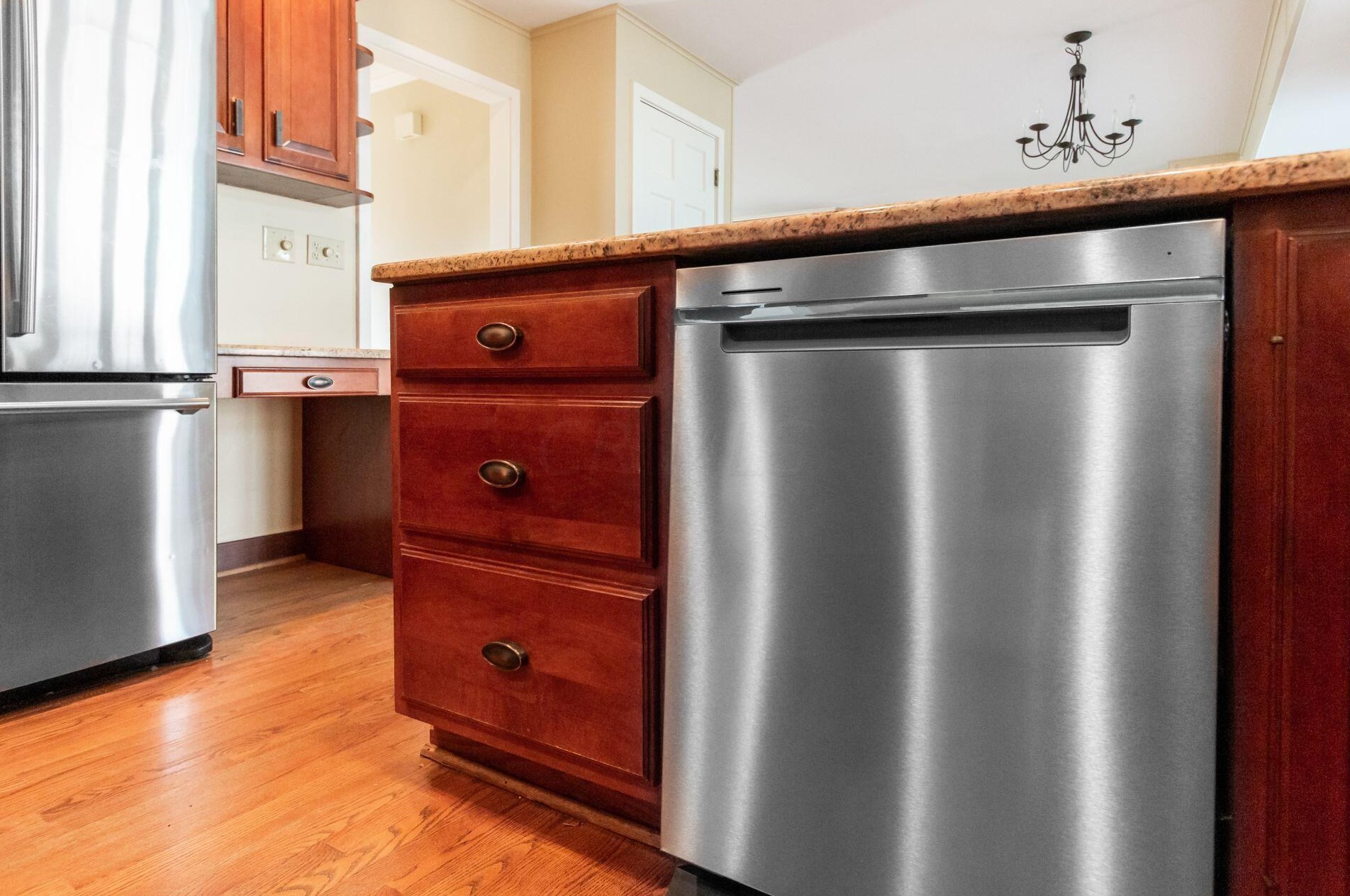 1446 Parkridge, Columbus OH 43235-1142 exterior