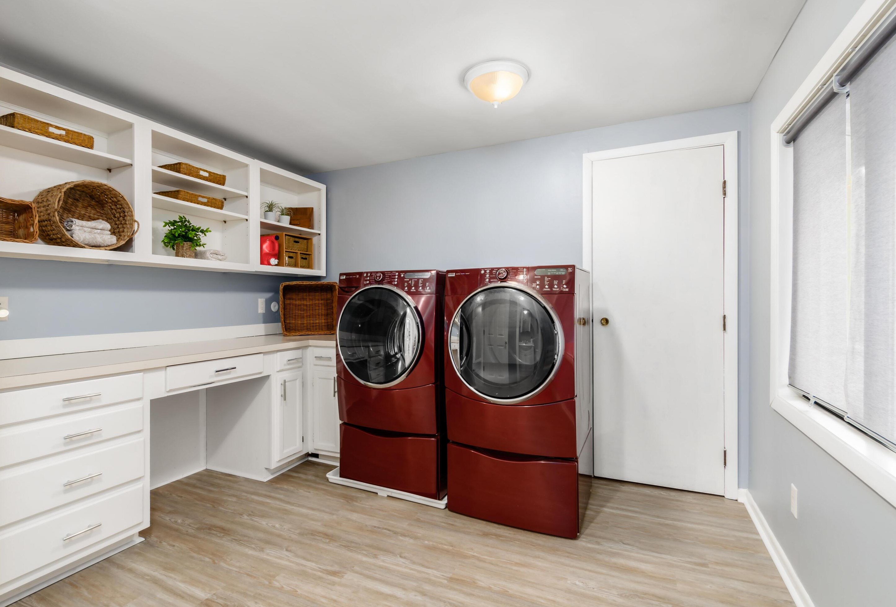 1446 Parkridge, Columbus OH 43235-1142 exterior