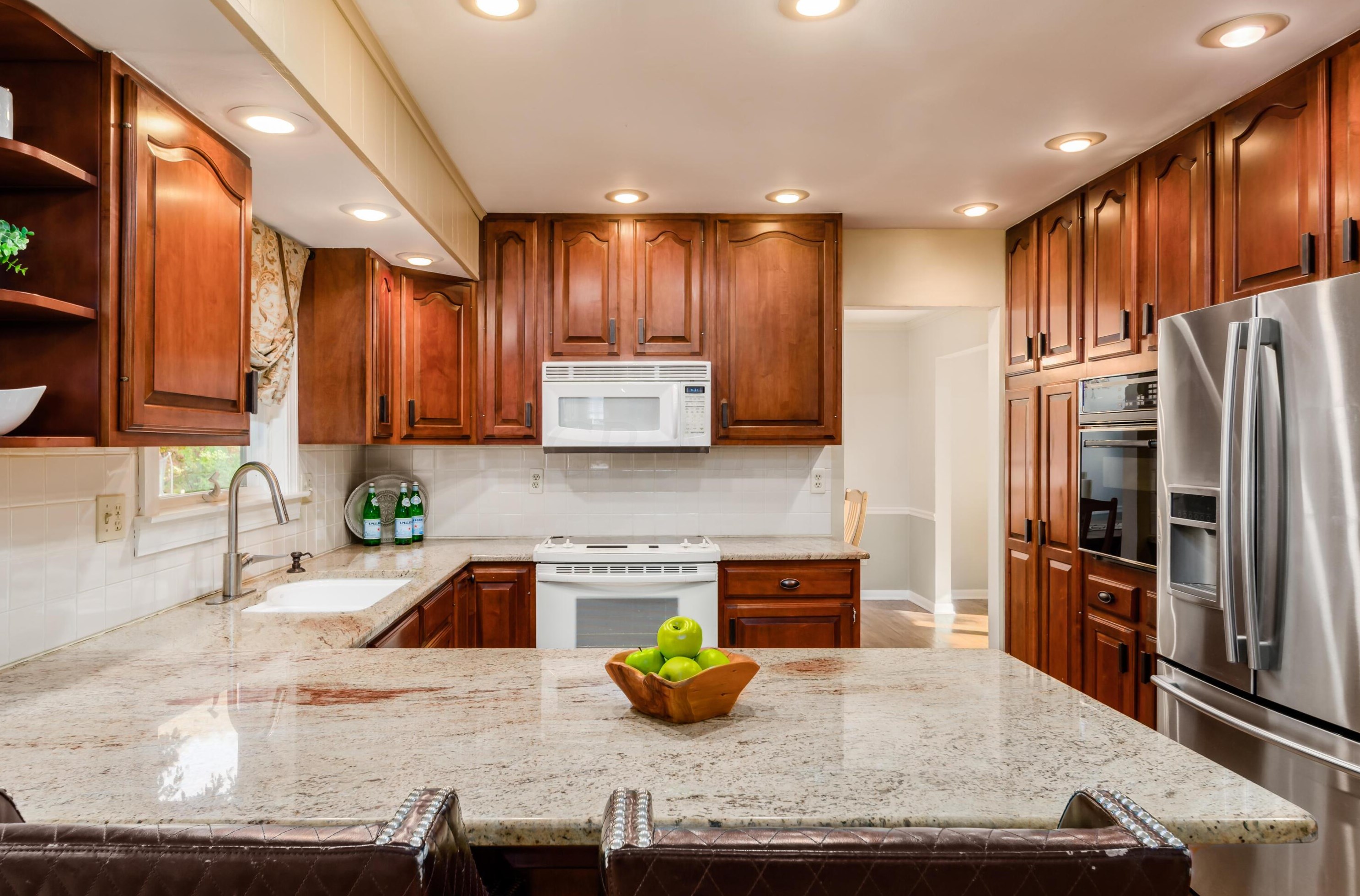 1446 Parkridge, Columbus OH 43235-1142 exterior