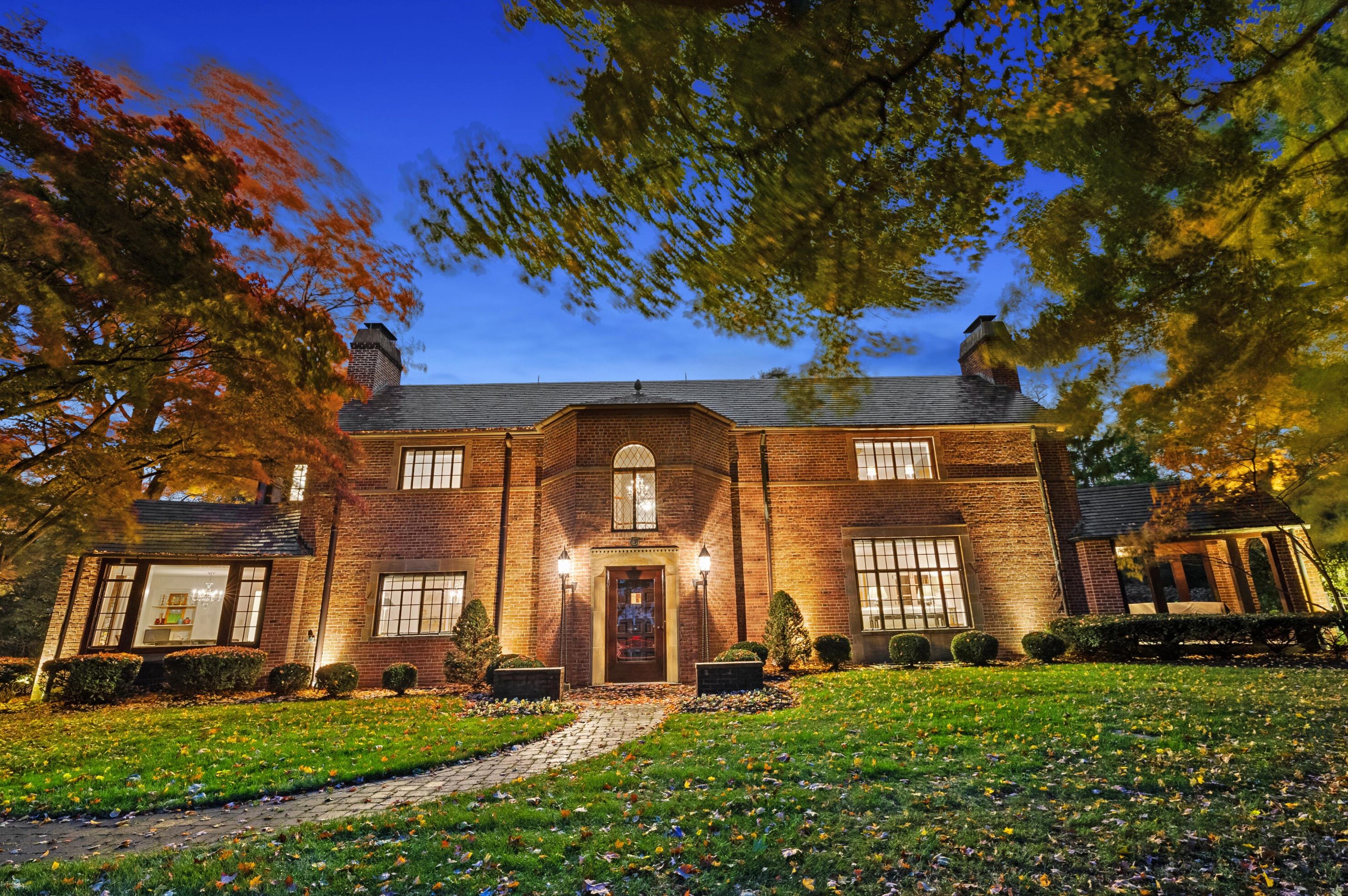 2424 Lane Ave, Columbus, OH 43221-3602