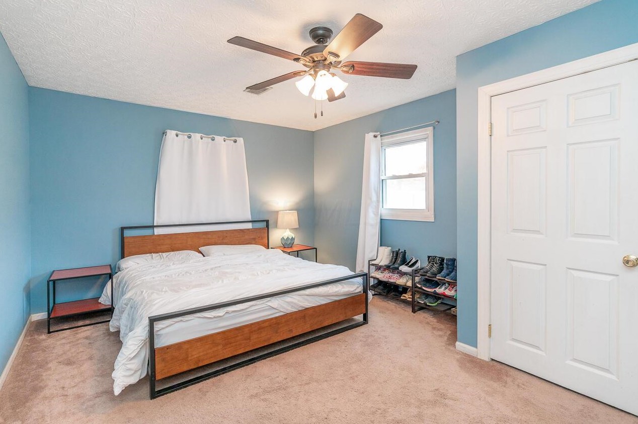 127 Little Flower Ln, Columbus OH 43213-1918 exterior