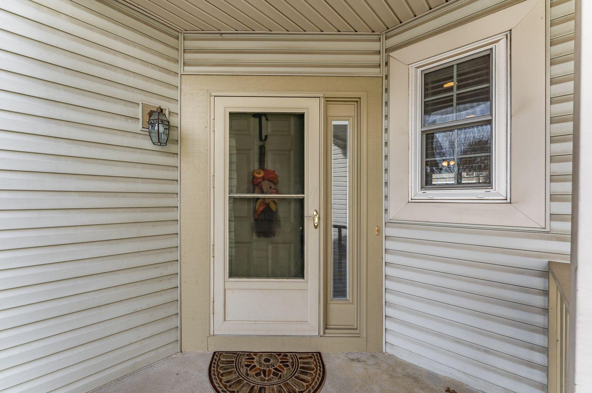 2621 Rustling Oak Blvd, Hilliard, OH 43026-8944