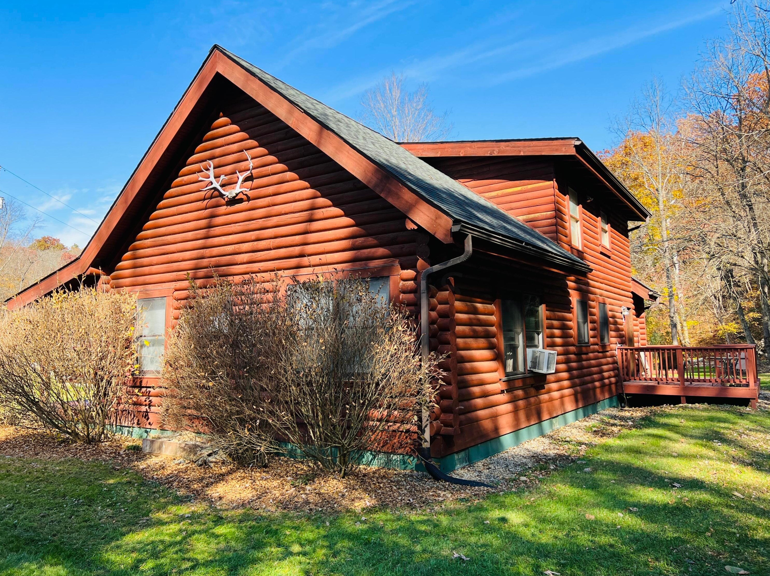 10424 Hazel Dell Rd, Howard, OH 43028-9418