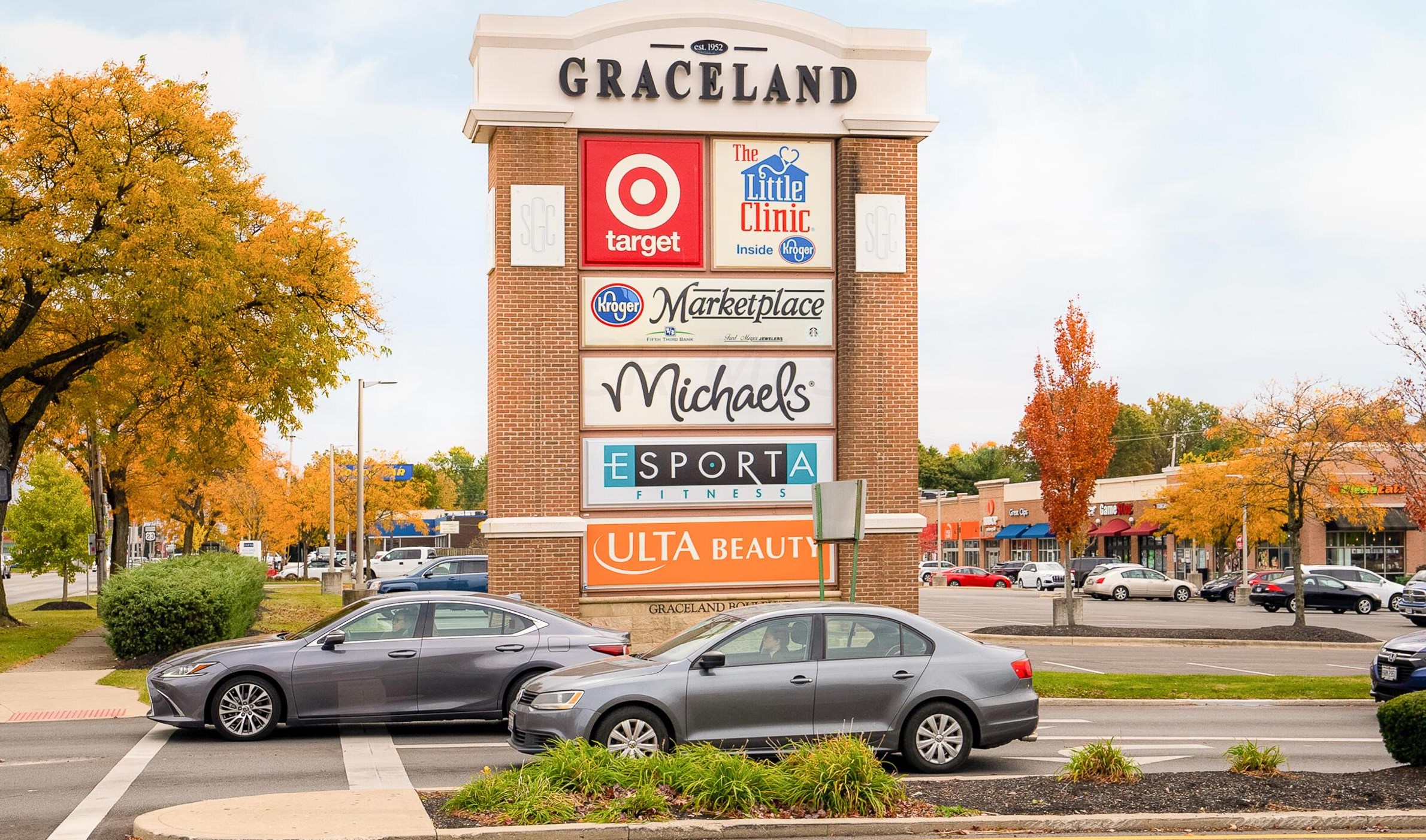 4937 Fuller Dr, Columbus OH 43214-1731 exterior