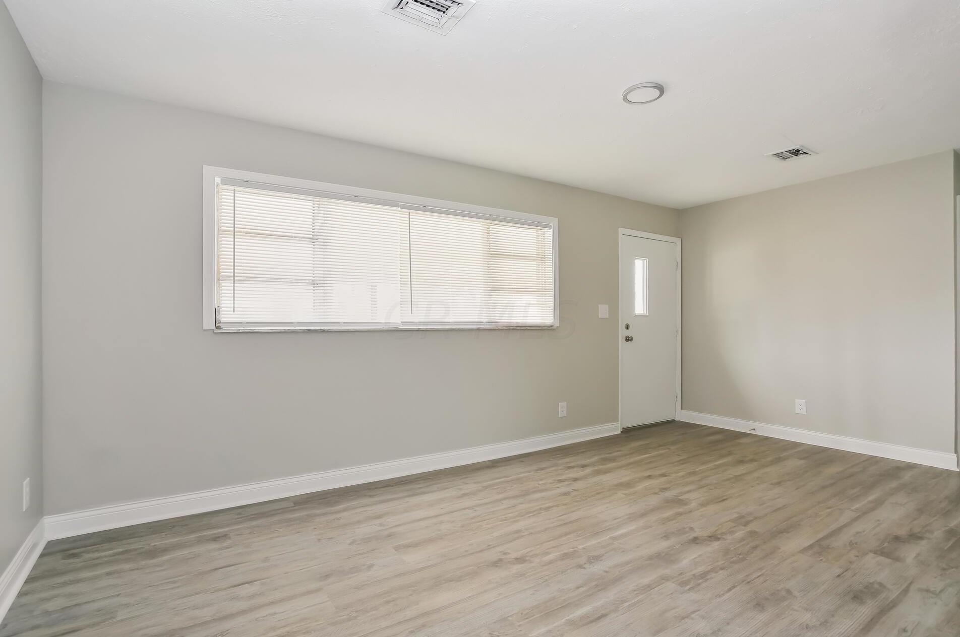 1092 Yearling Rd, Columbus OH 43227-1770 exterior