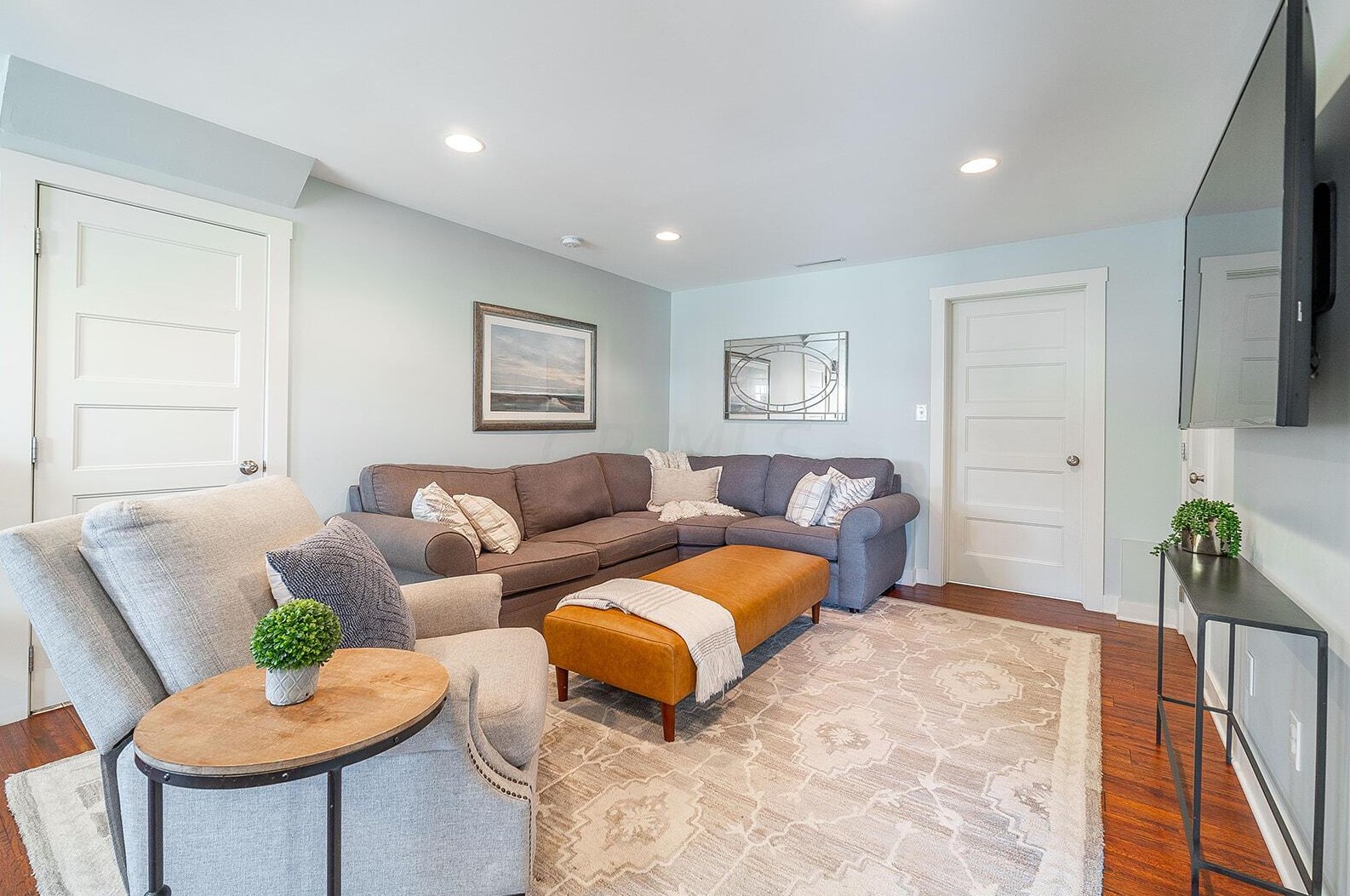 1801 Wyandotte Rd, Columbus OH 43212-1033 exterior