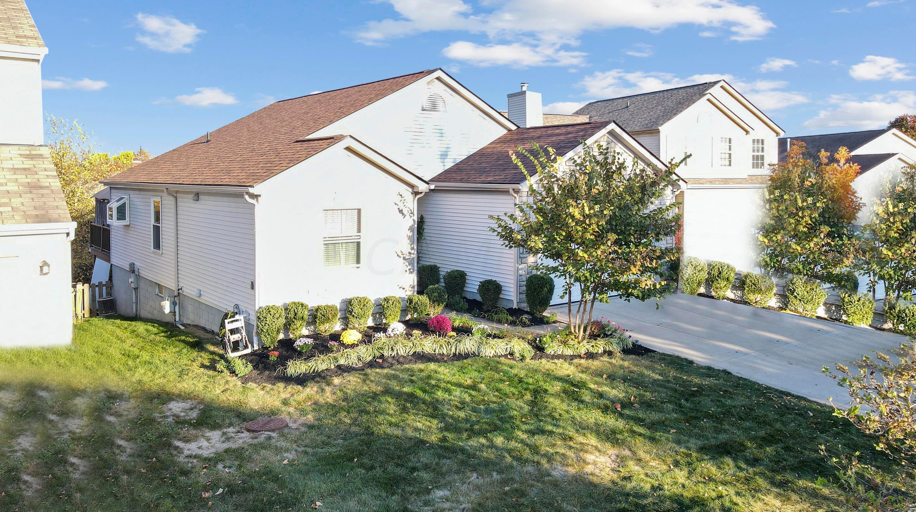 3114 Menzola Dr, Columbus, OH 43228-9011