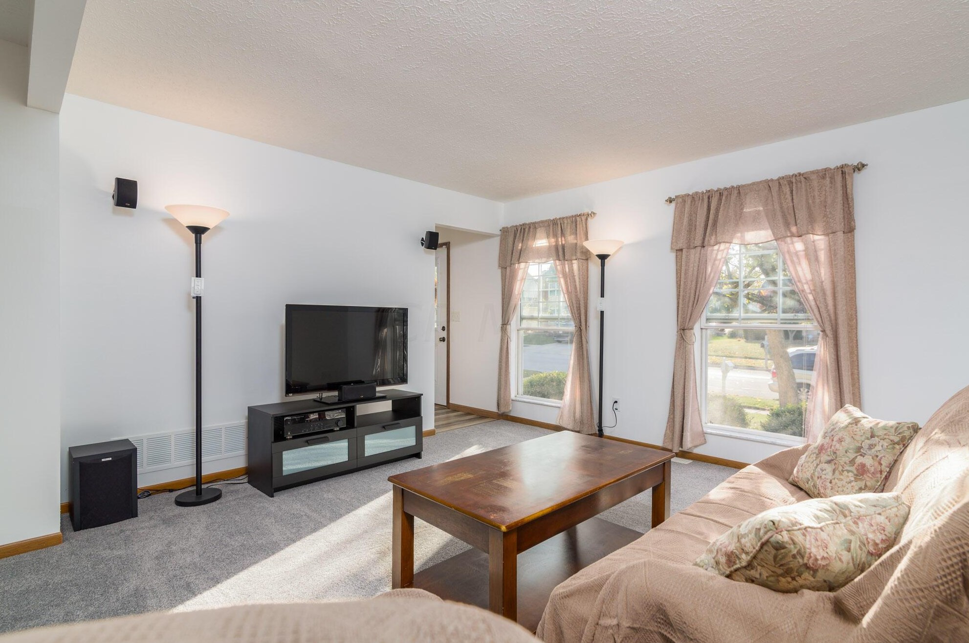 2856 Westrock Dr, Hilliard, OH 43026-8197