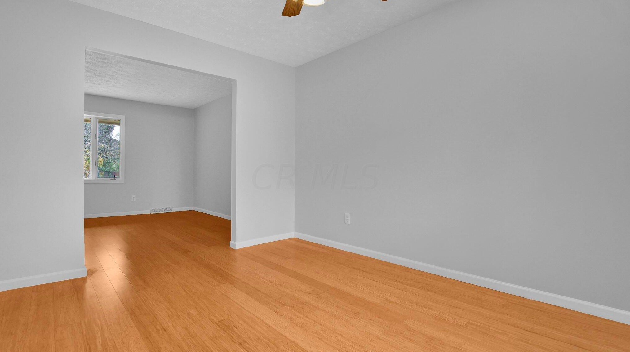 1204 Smallwood Dr, Columbus OH  43235-2501 exterior