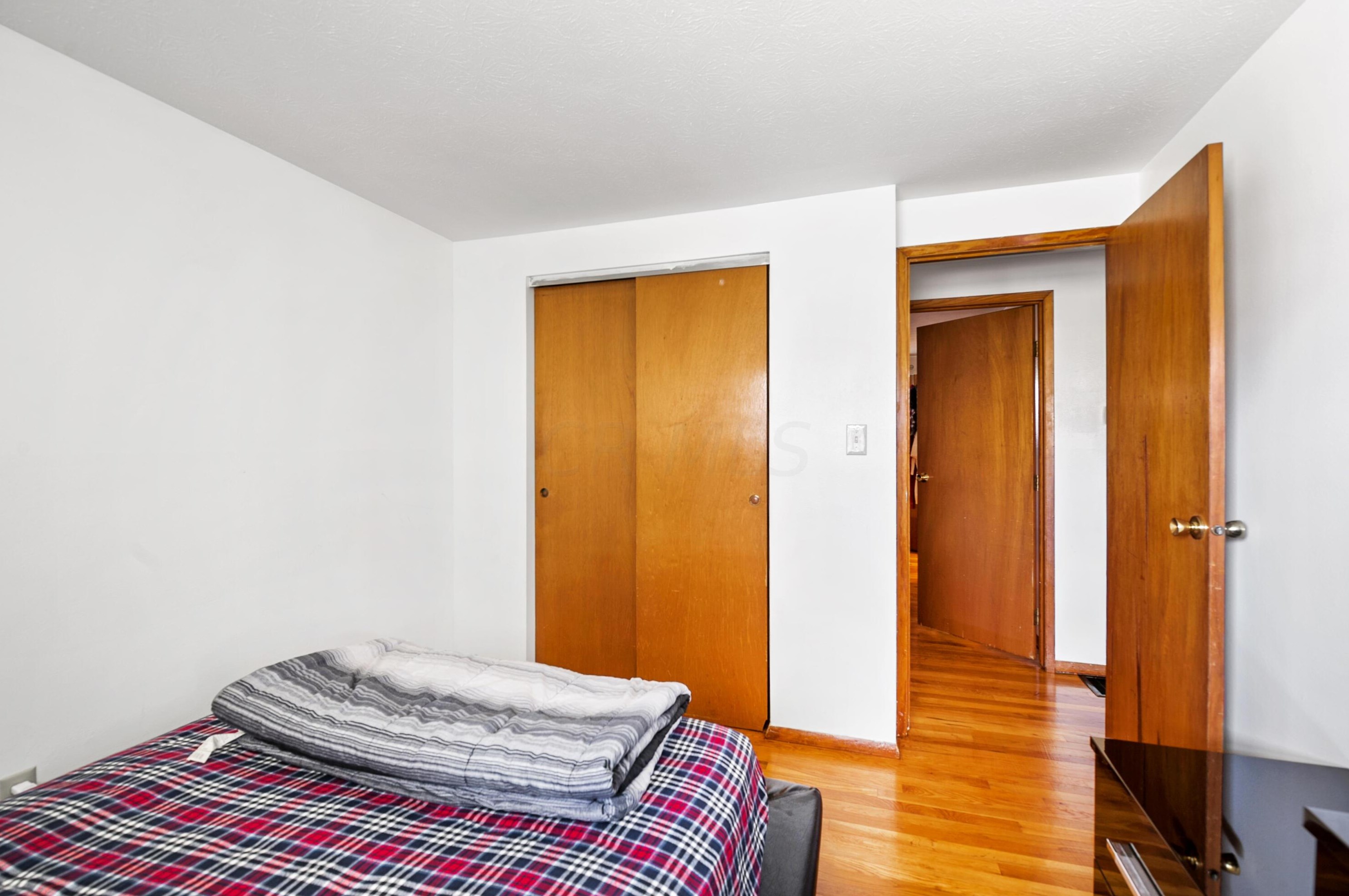 6360 Sunderland Dr, Columbus OH  43229-1979 exterior