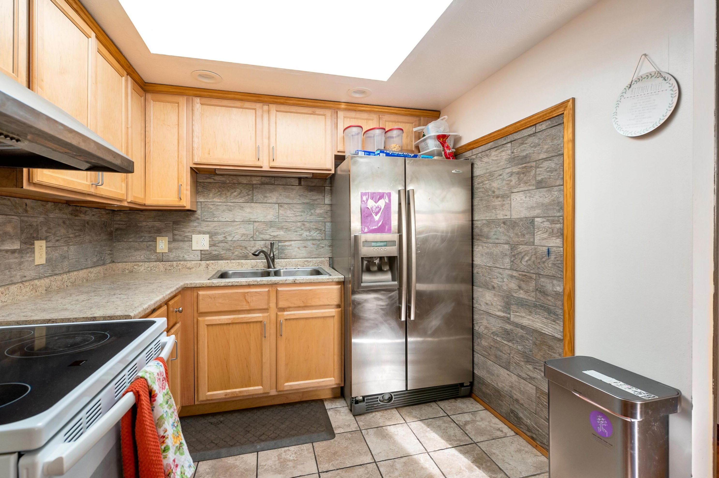 6360 Sunderland Dr, Columbus OH  43229-1979 exterior