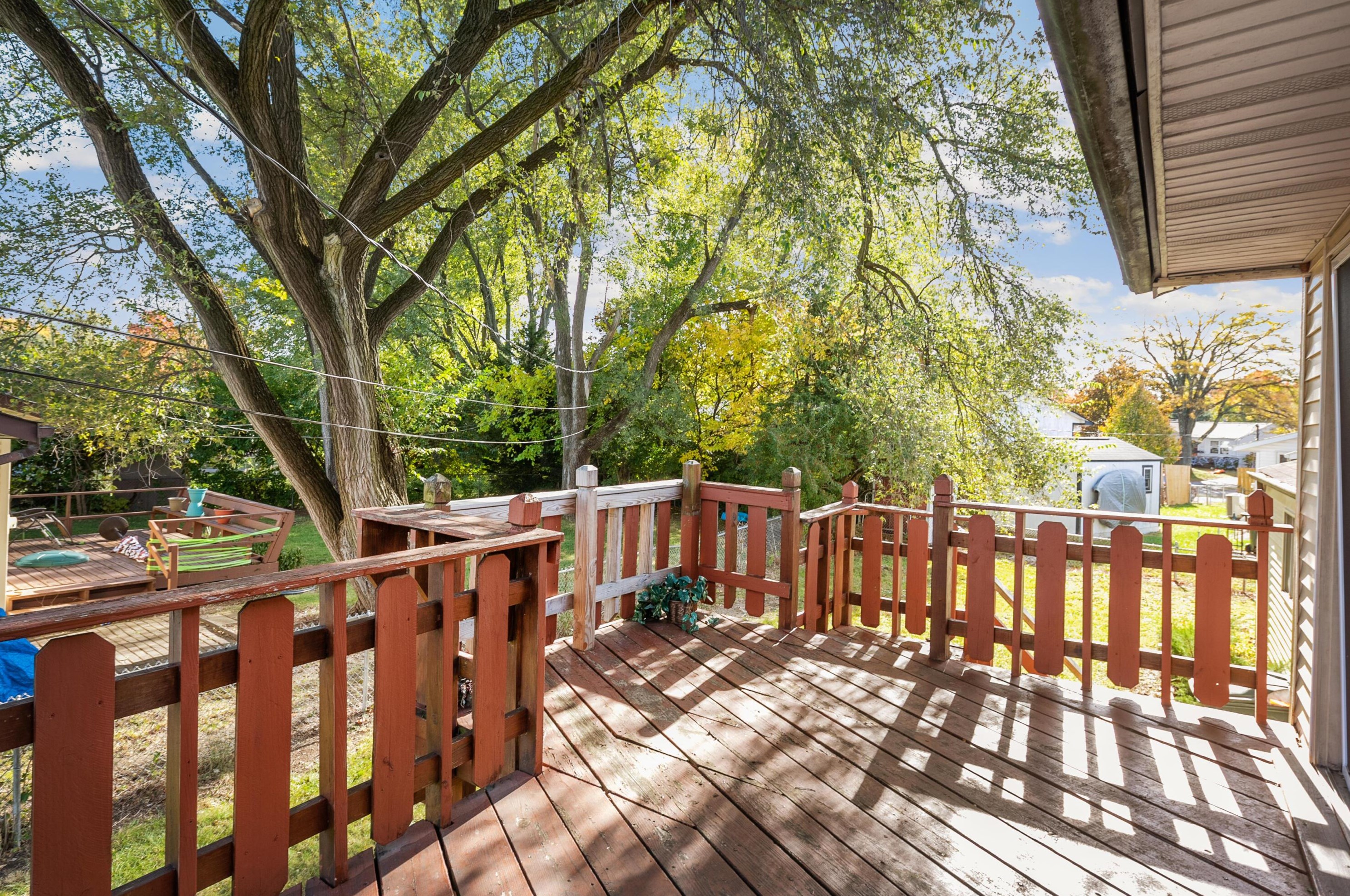 6360 Sunderland Dr, Columbus OH  43229-1979 exterior