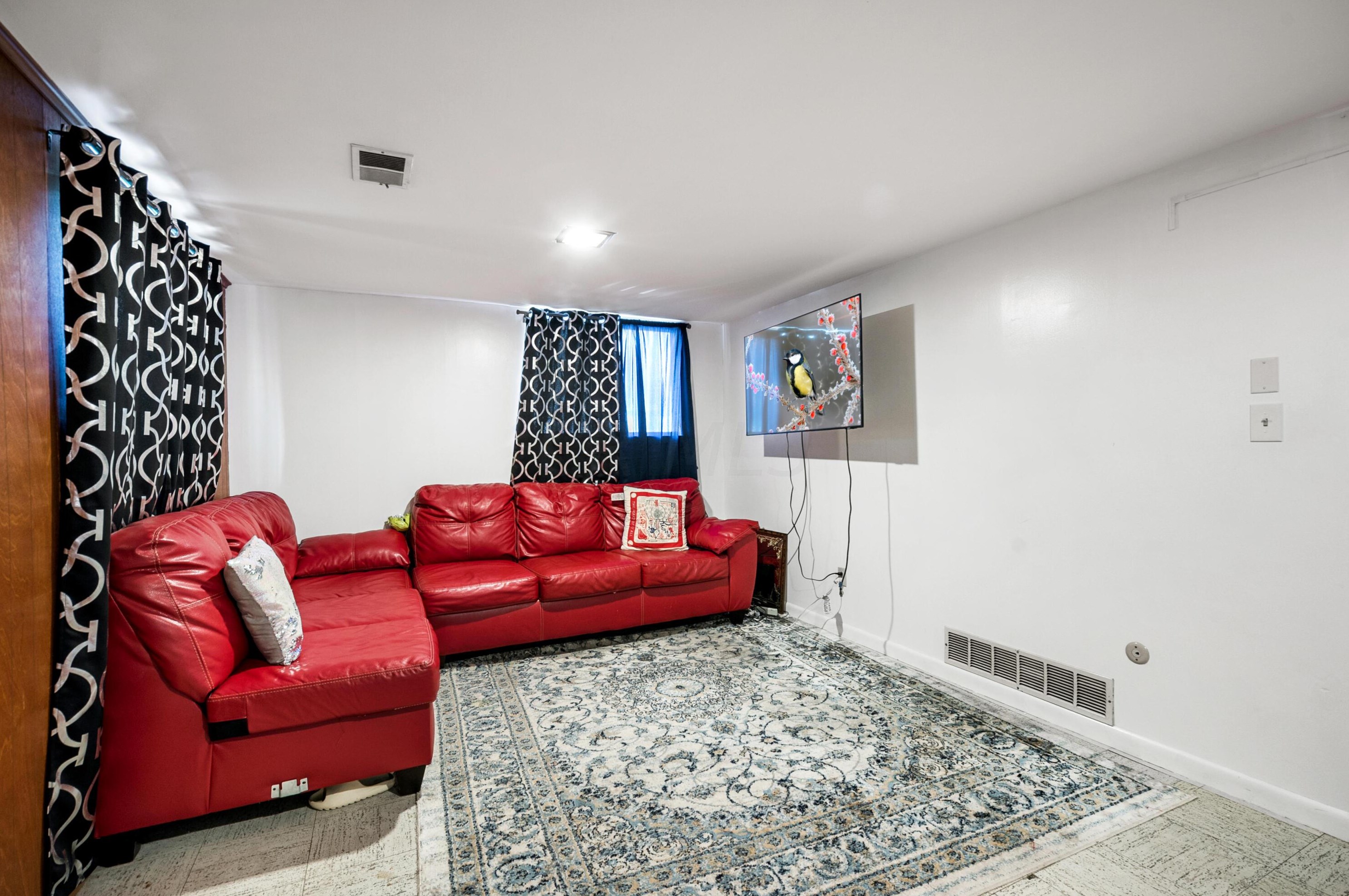 6360 Sunderland Dr, Columbus OH  43229-1979 exterior